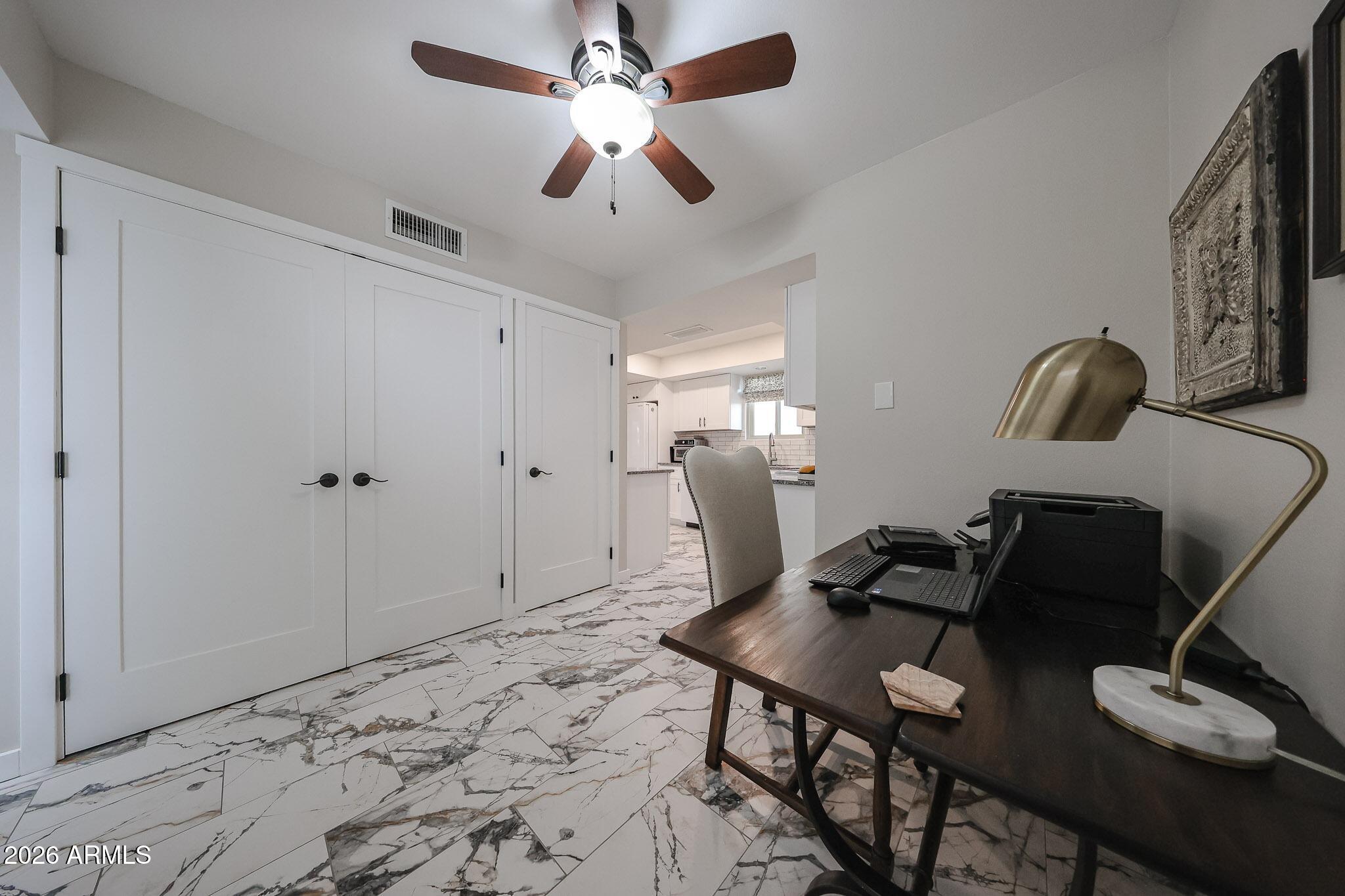 10602 E ELMHURST Drive