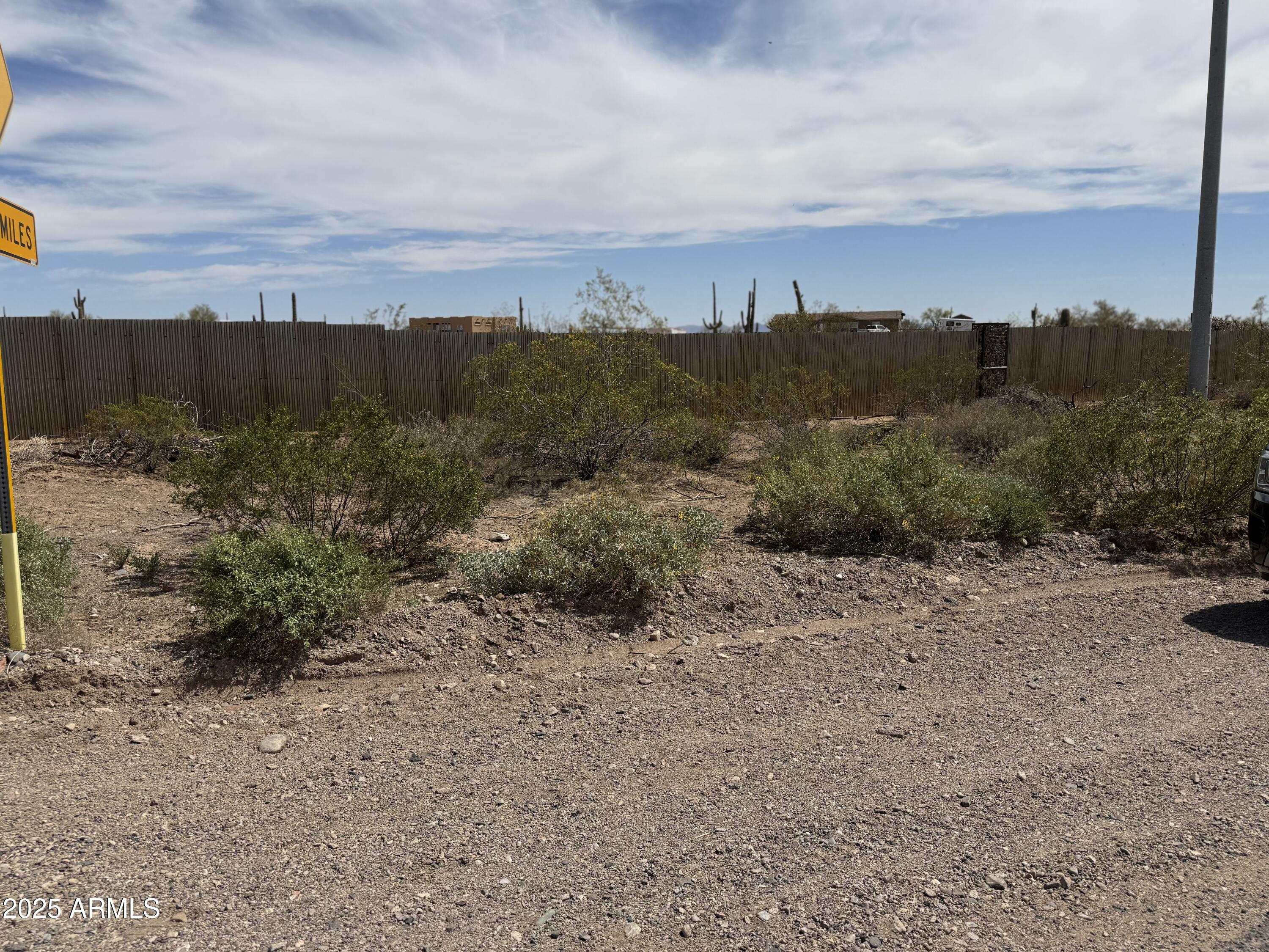 41500 N 251st Avenue -