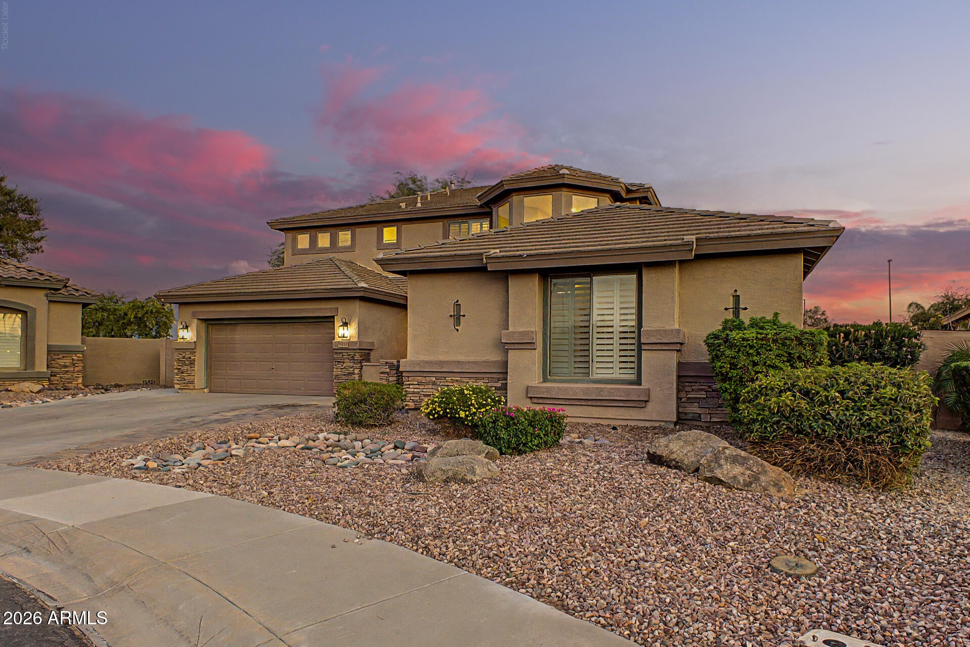 3911 E JAGUAR Avenue