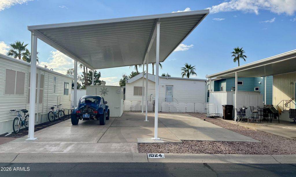 Photo of 1024 Propsector Drive #1024, Apache Junction, AZ 85119 (MLS # 6974271)