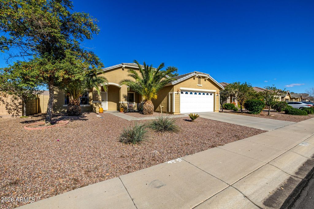 Photo of 1964 W Sawtooth Way, San Tan Valley, AZ 85144 (MLS # 6968094)
