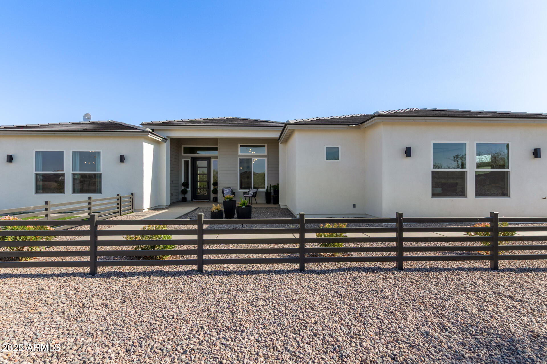3555 W HUMMINGBIRD Lane