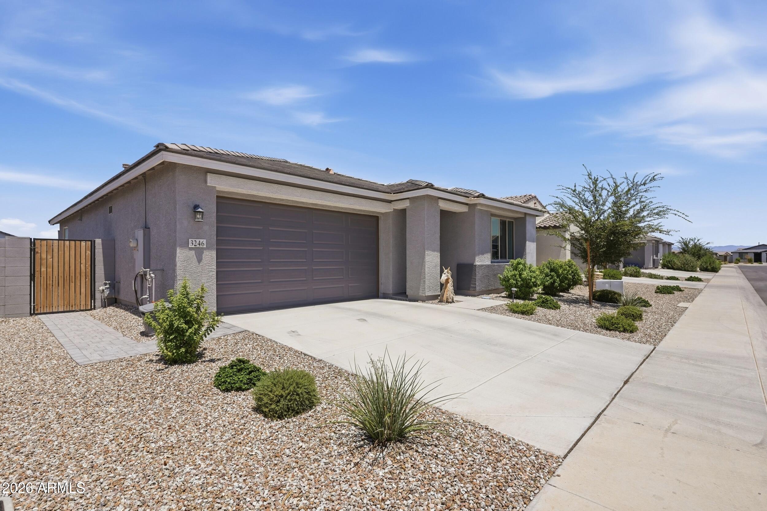 3246 E PINEAPPLE Road
