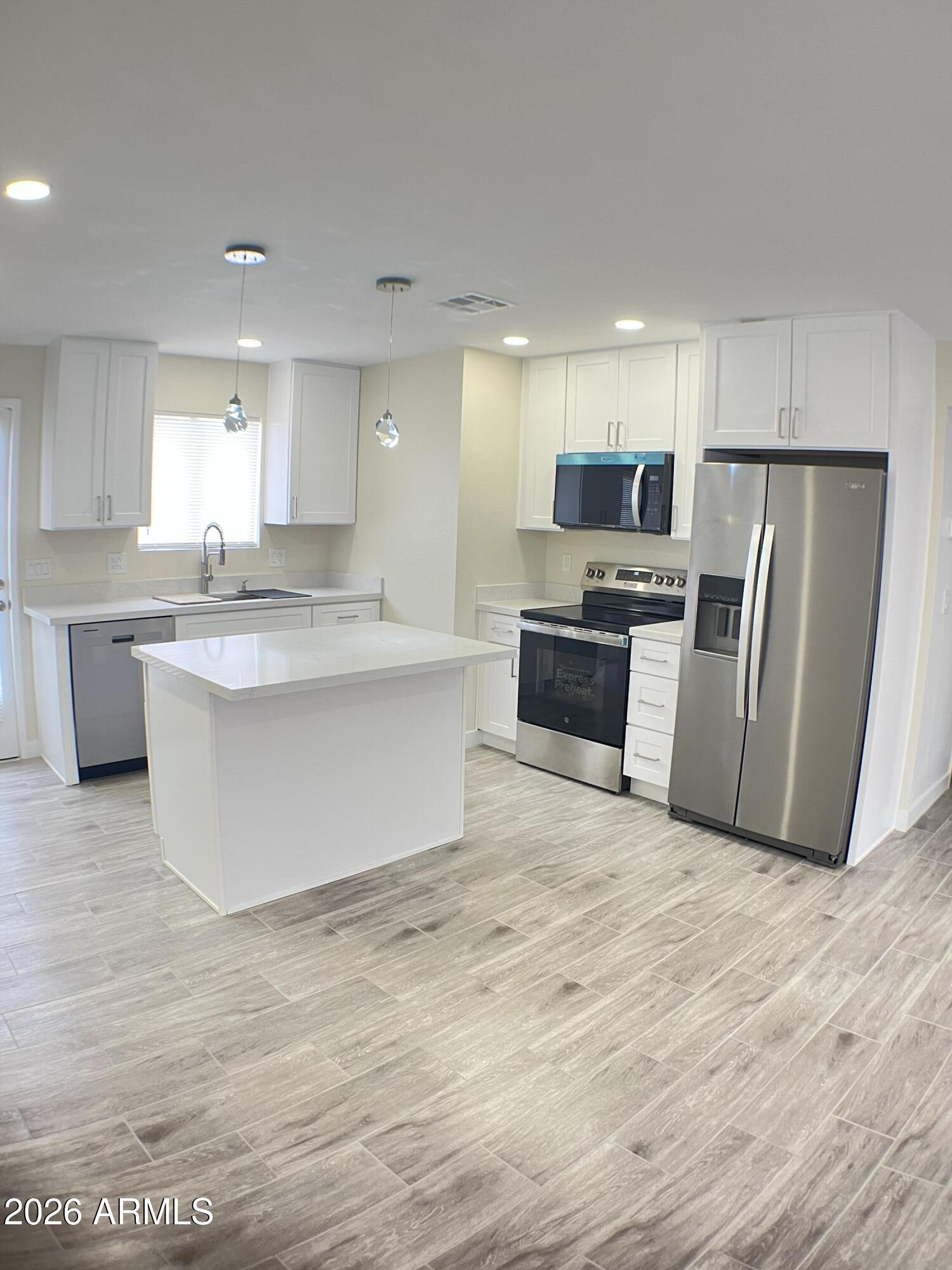 CASITA MARIE TOWNHOUSES - Residential