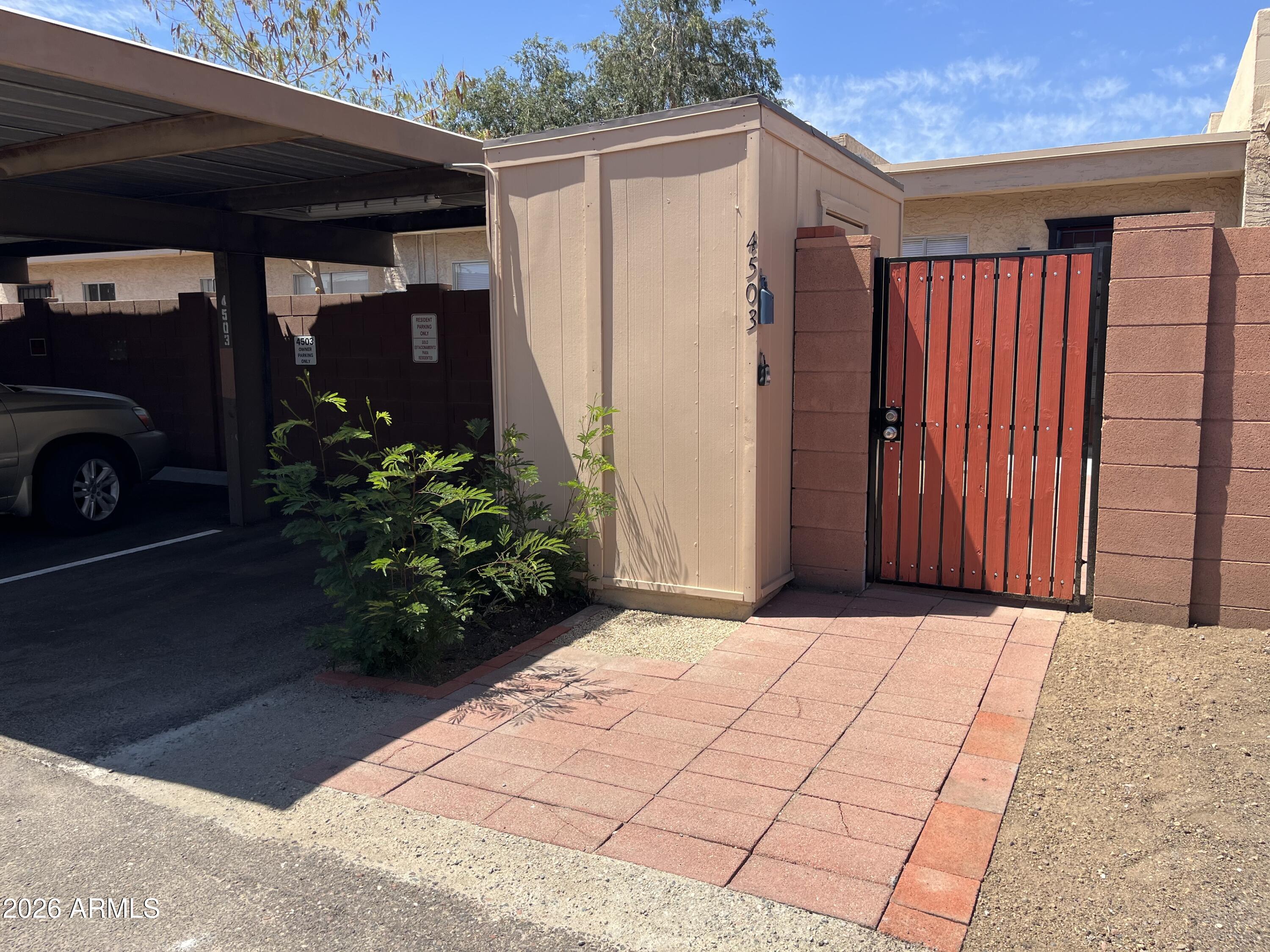CASITA MARIE TOWNHOUSES - Residential