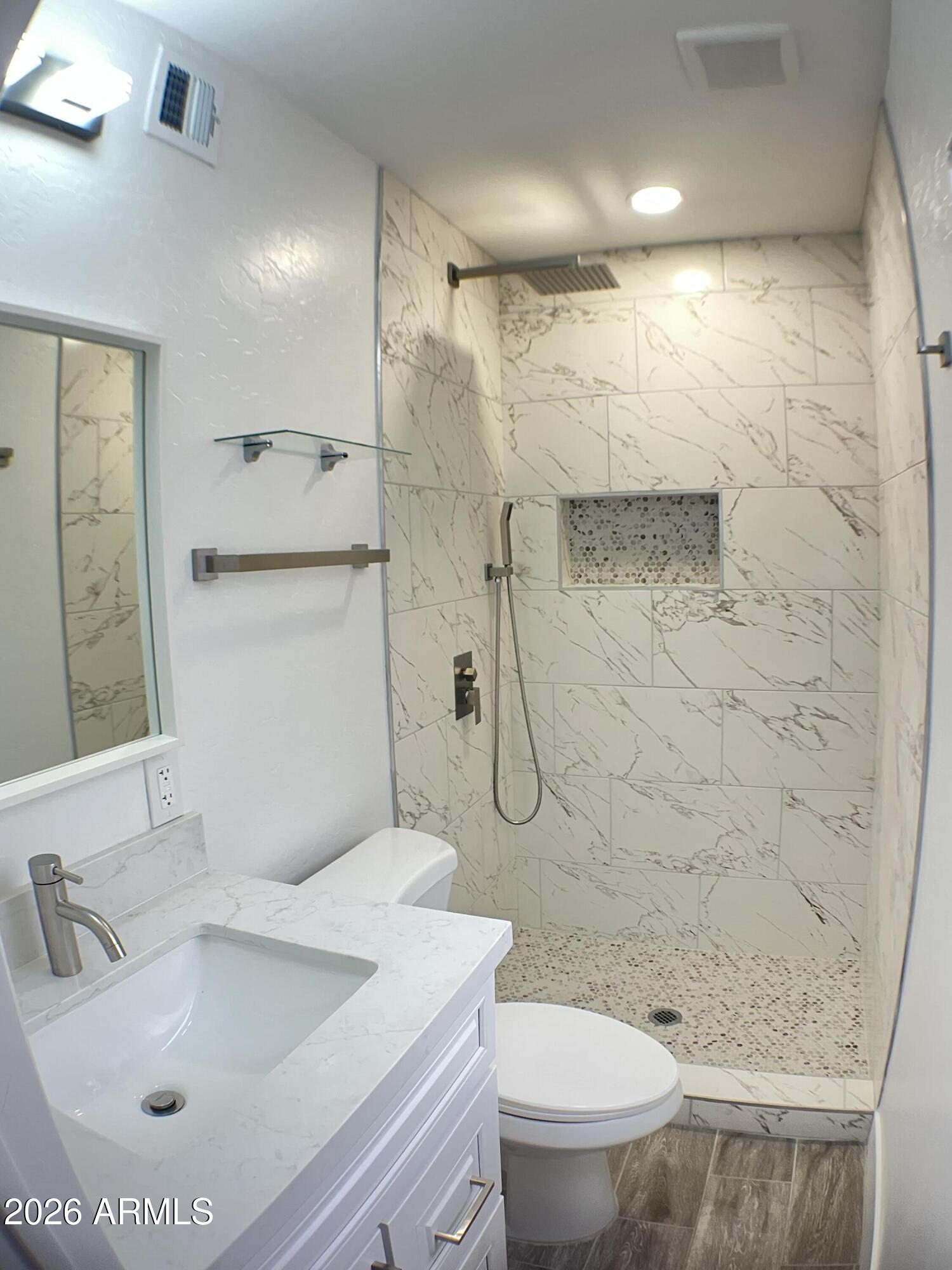 CASITA MARIE TOWNHOUSES - Residential