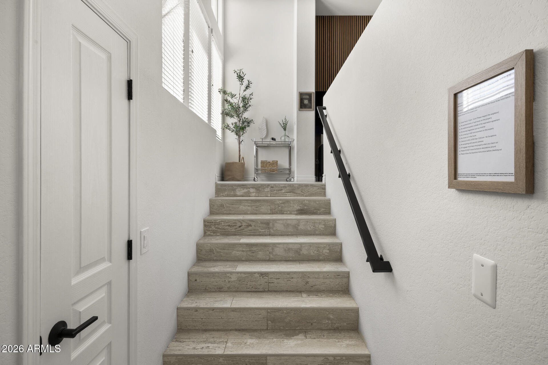 15221 N CLUBGATE Drive 2064