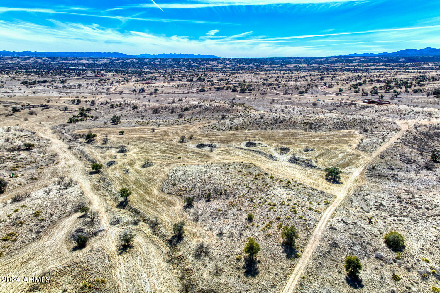 Singing Hills - Land