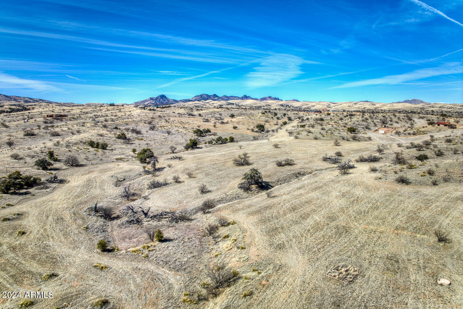 Singing Hills - Land