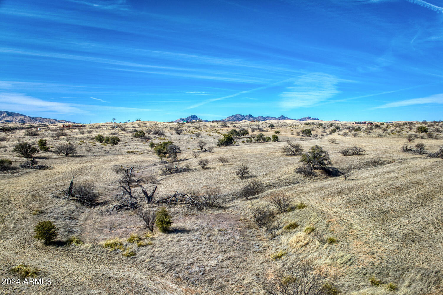 Singing Hills - Land