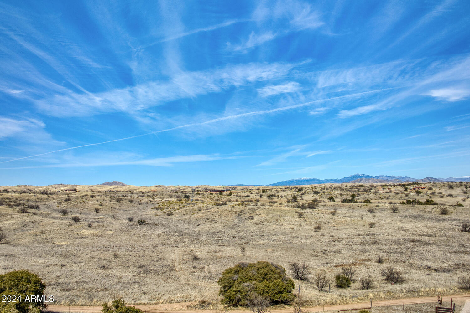 Singing Hills - Land