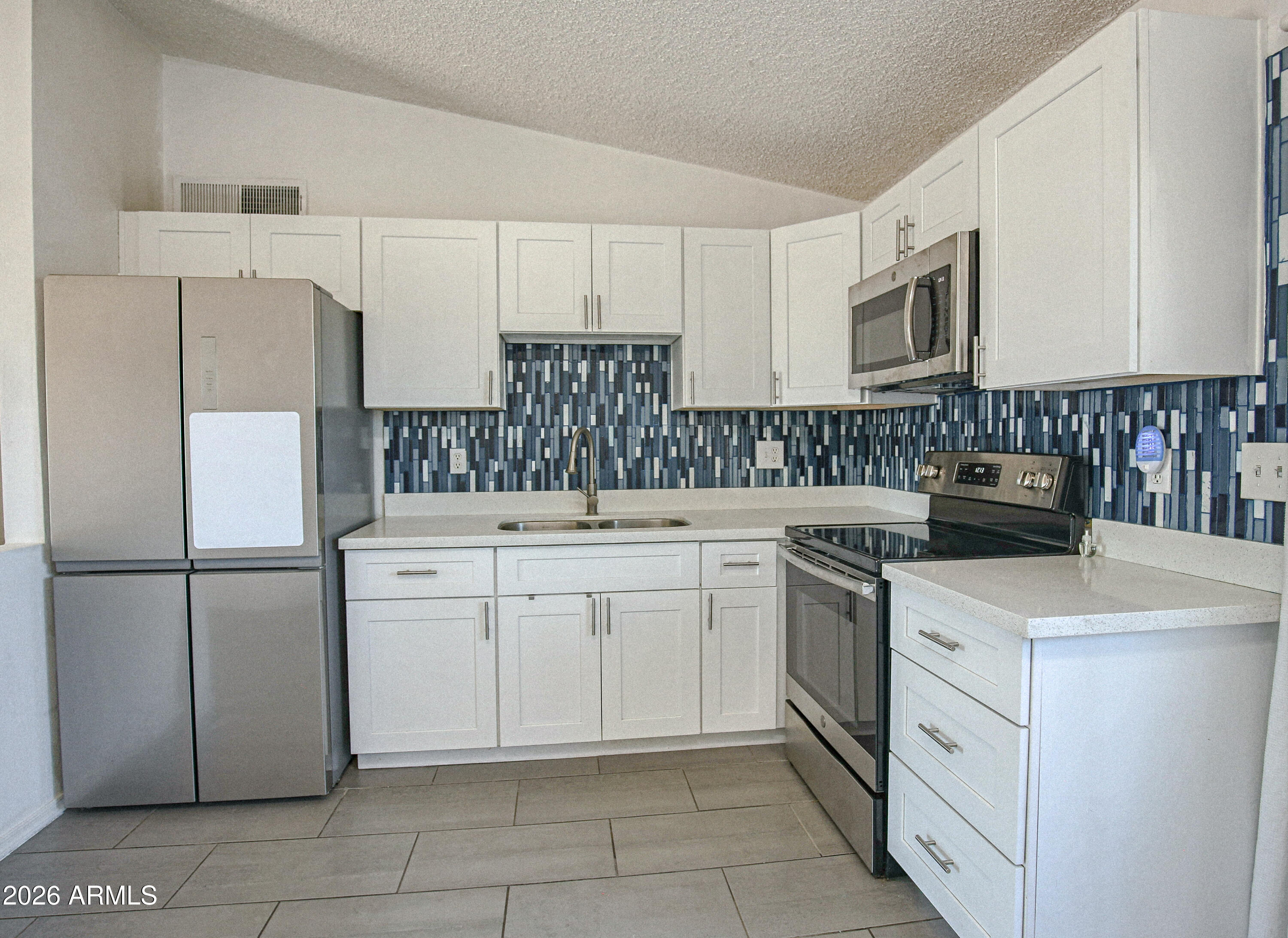 3120 N 67TH Lane 63