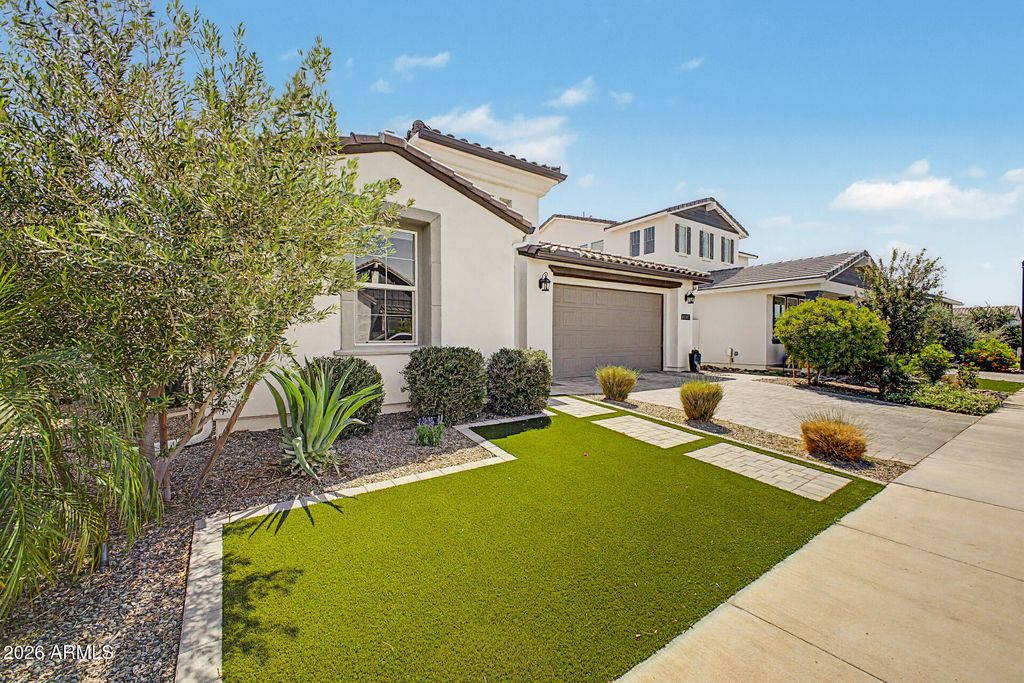 Photo of 11337 N Luckenbach Street, Surprise, AZ 85388 (MLS # 7016096)