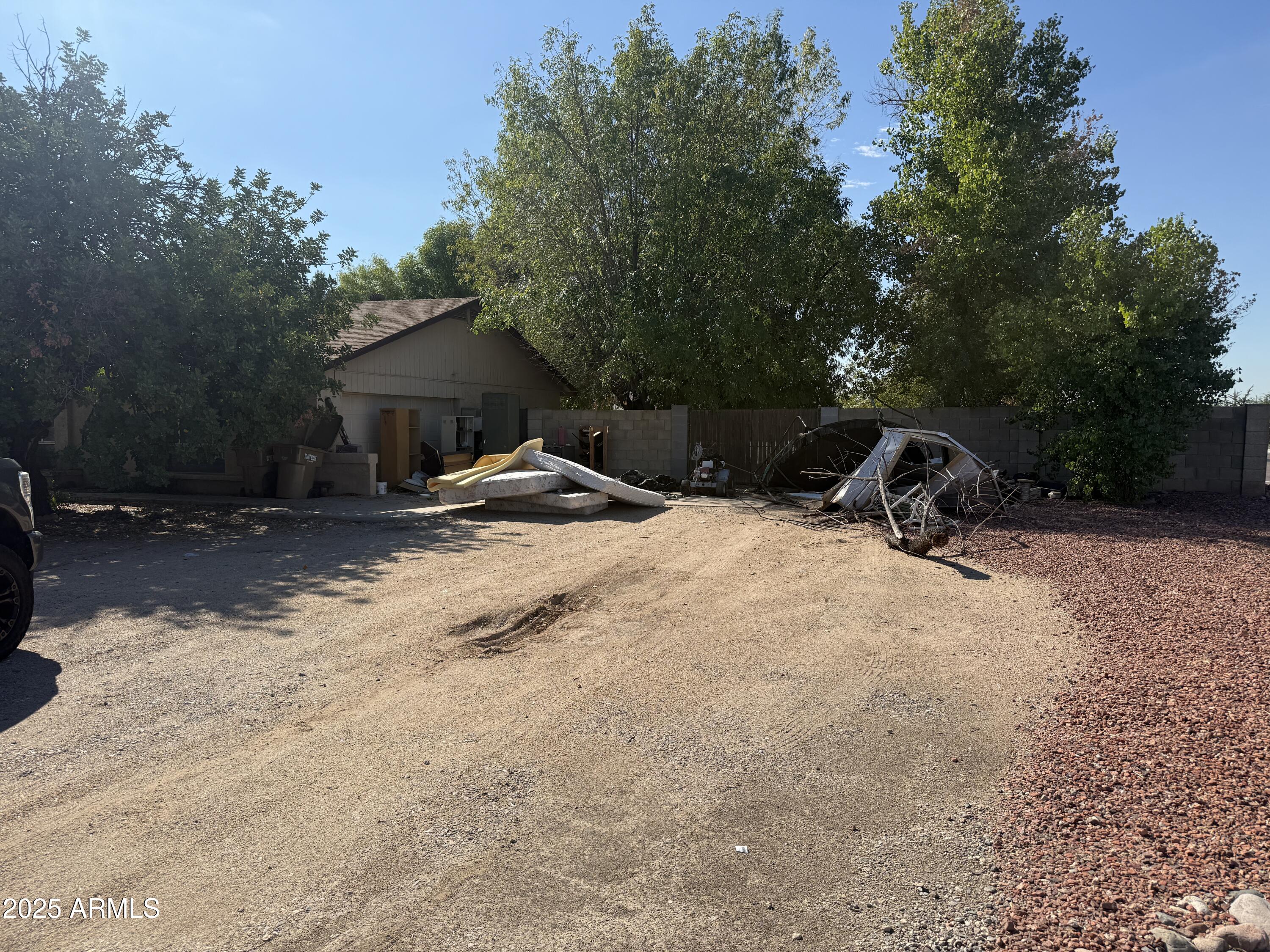 7025 W REDFIELD Road