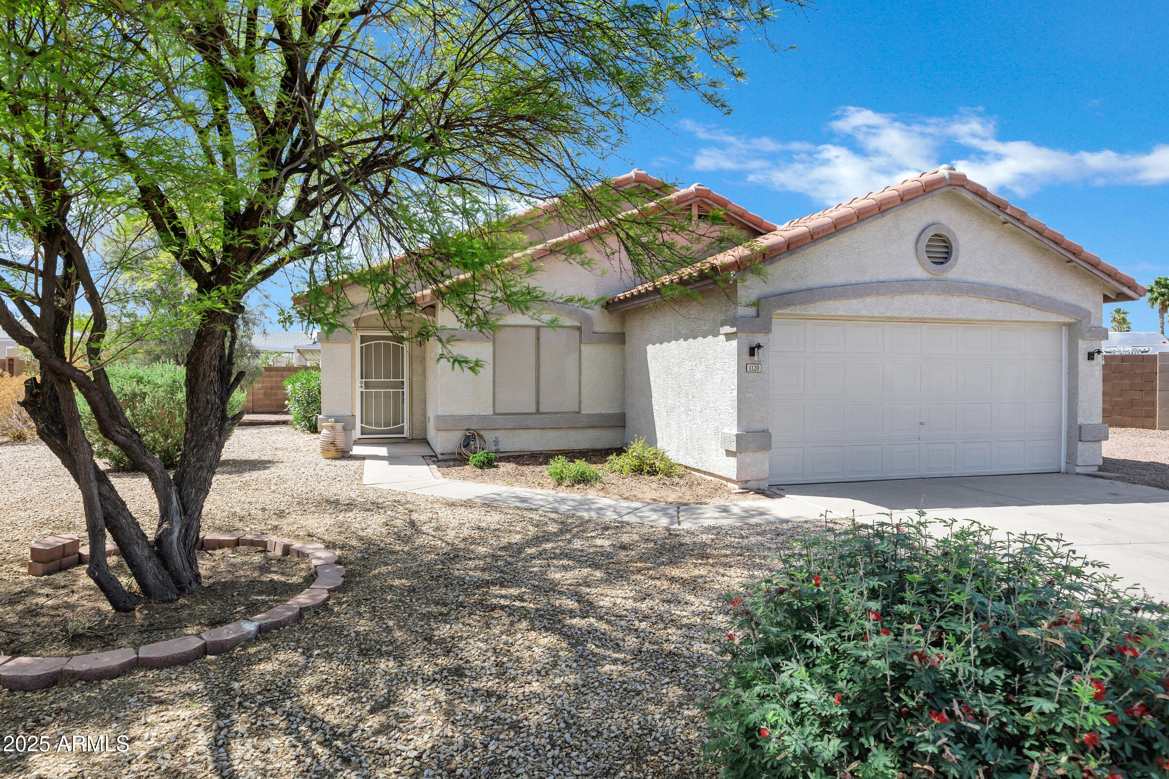 1120 S VALLEY Drive