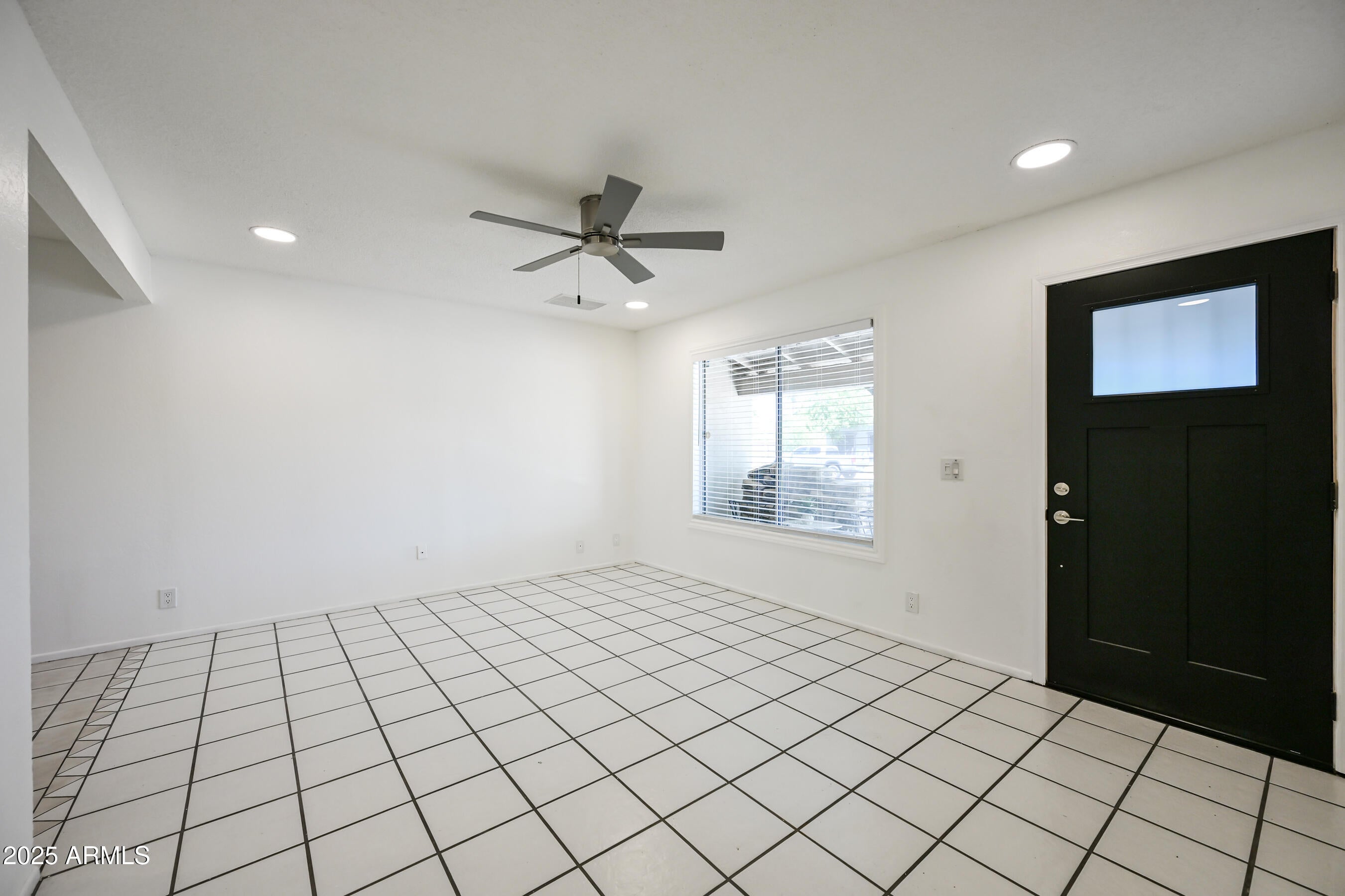 5833 W JOHN CABOT Road