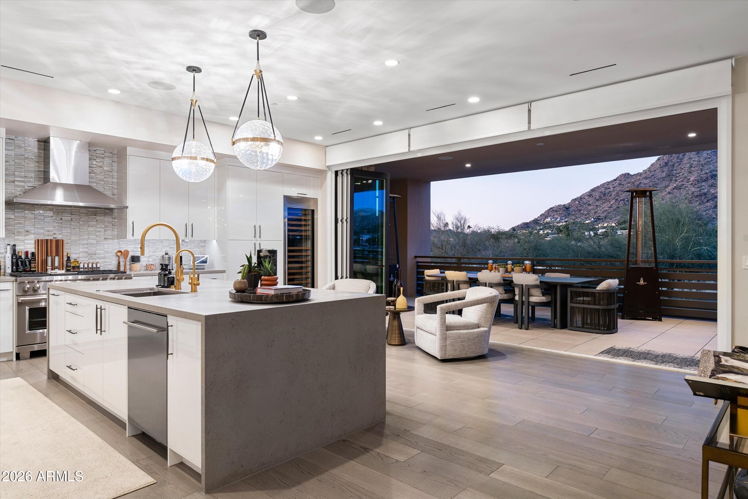 VILLAS AT MOUNTAIN SHADOWS 2 CONDOMINIUMS 2 AMD - Residential
