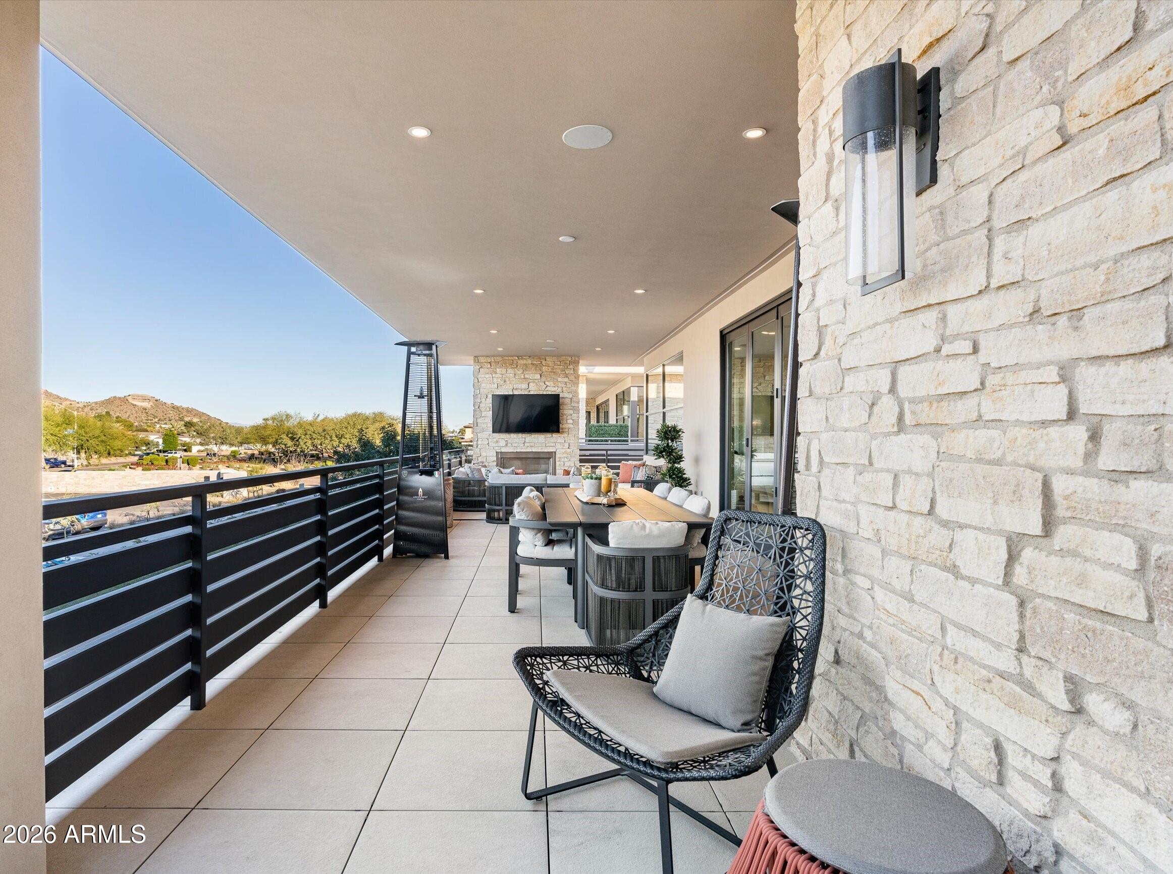 VILLAS AT MOUNTAIN SHADOWS 2 CONDOMINIUMS 2 AMD - Residential