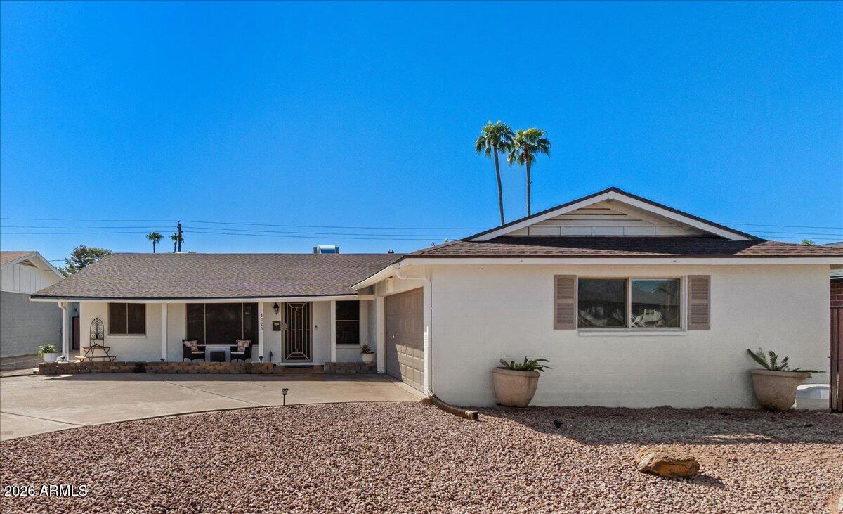 8725 E JACKRABBIT Road