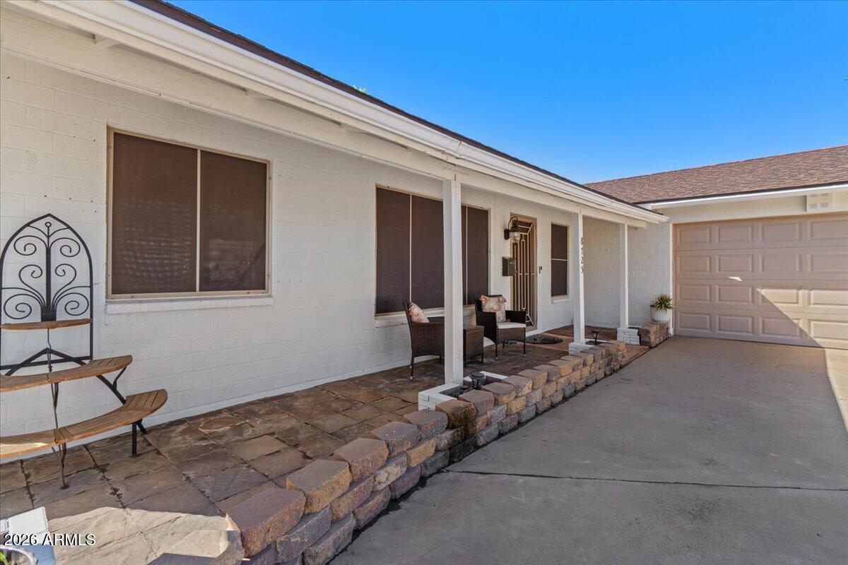 8725 E JACKRABBIT Road
