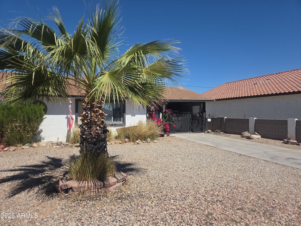 Photo of 8682 W Santa Cruz Boulevard, Arizona City, AZ 85123 (MLS # 7002047)