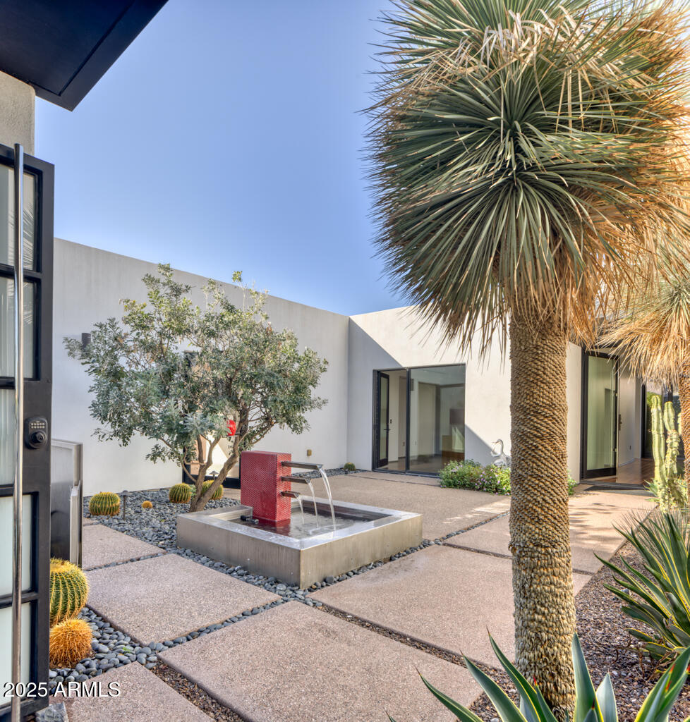 5434 E Lincoln Drive 50