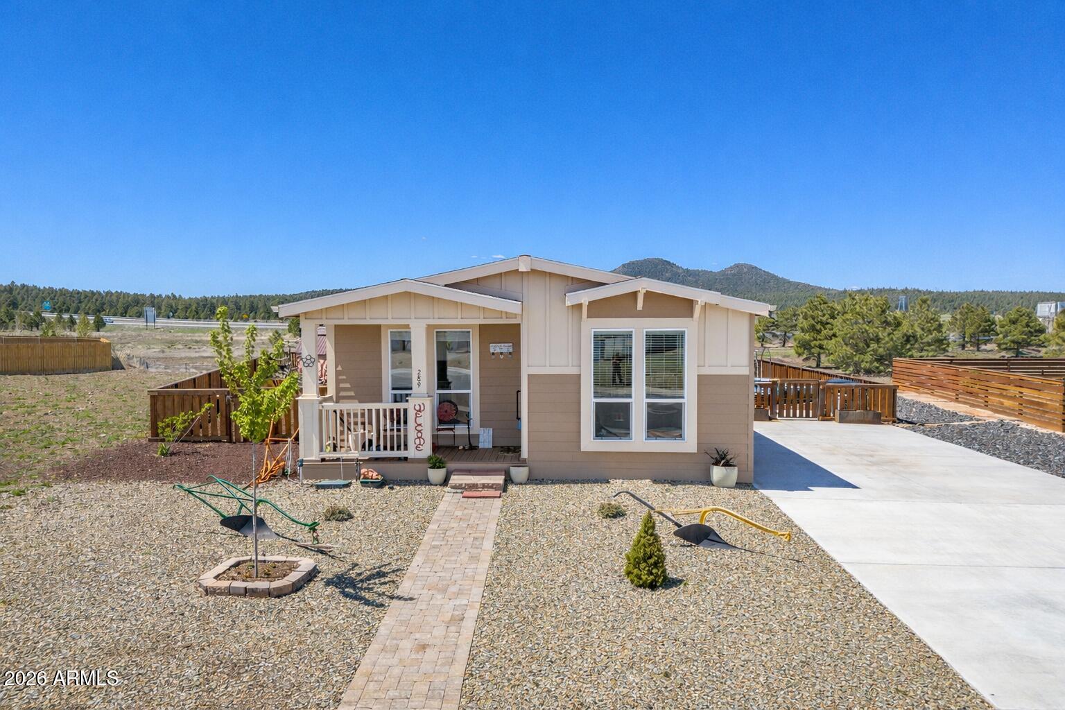 289 N Morse Avenue 25