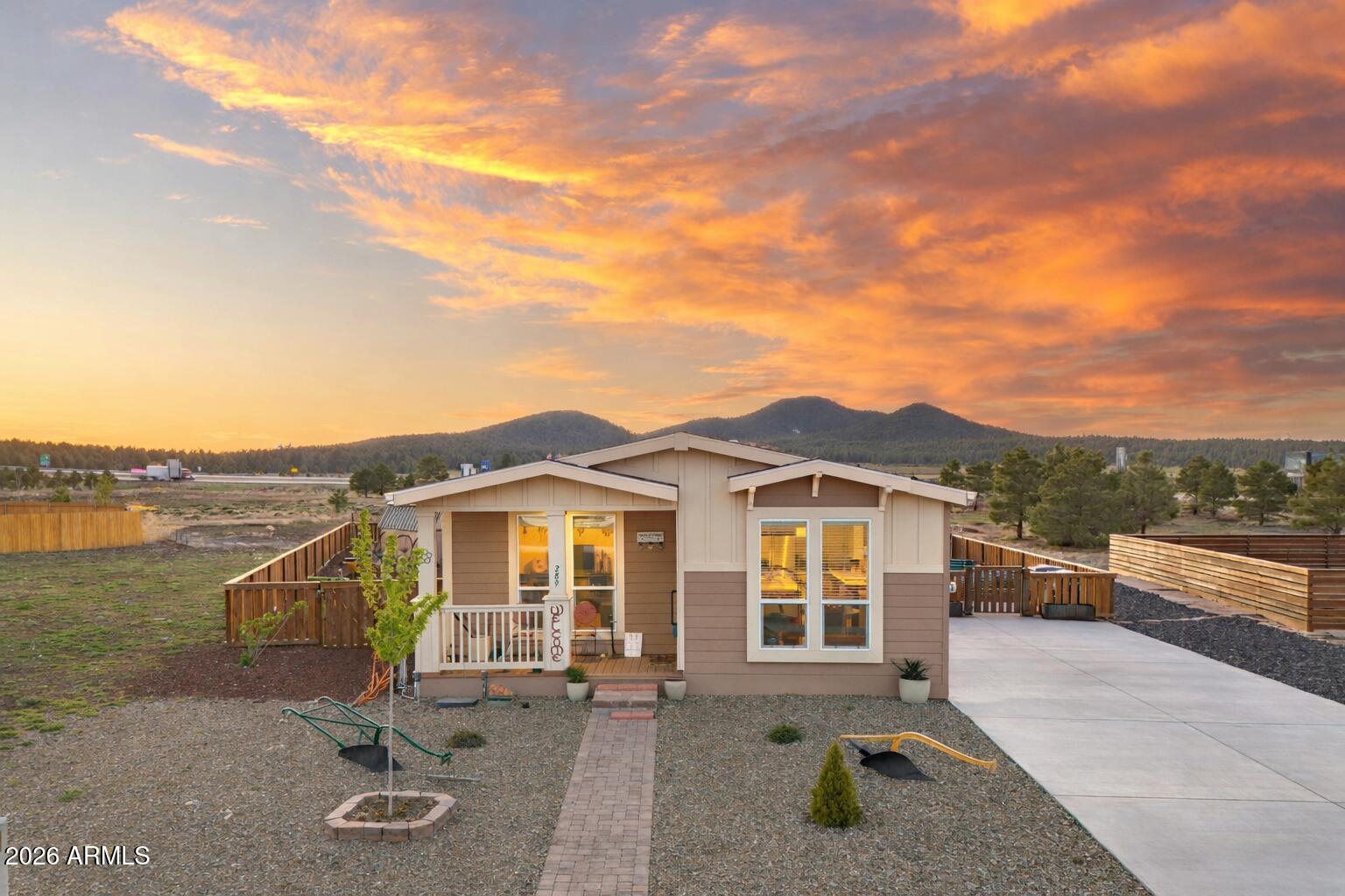 289 N Morse Avenue 25