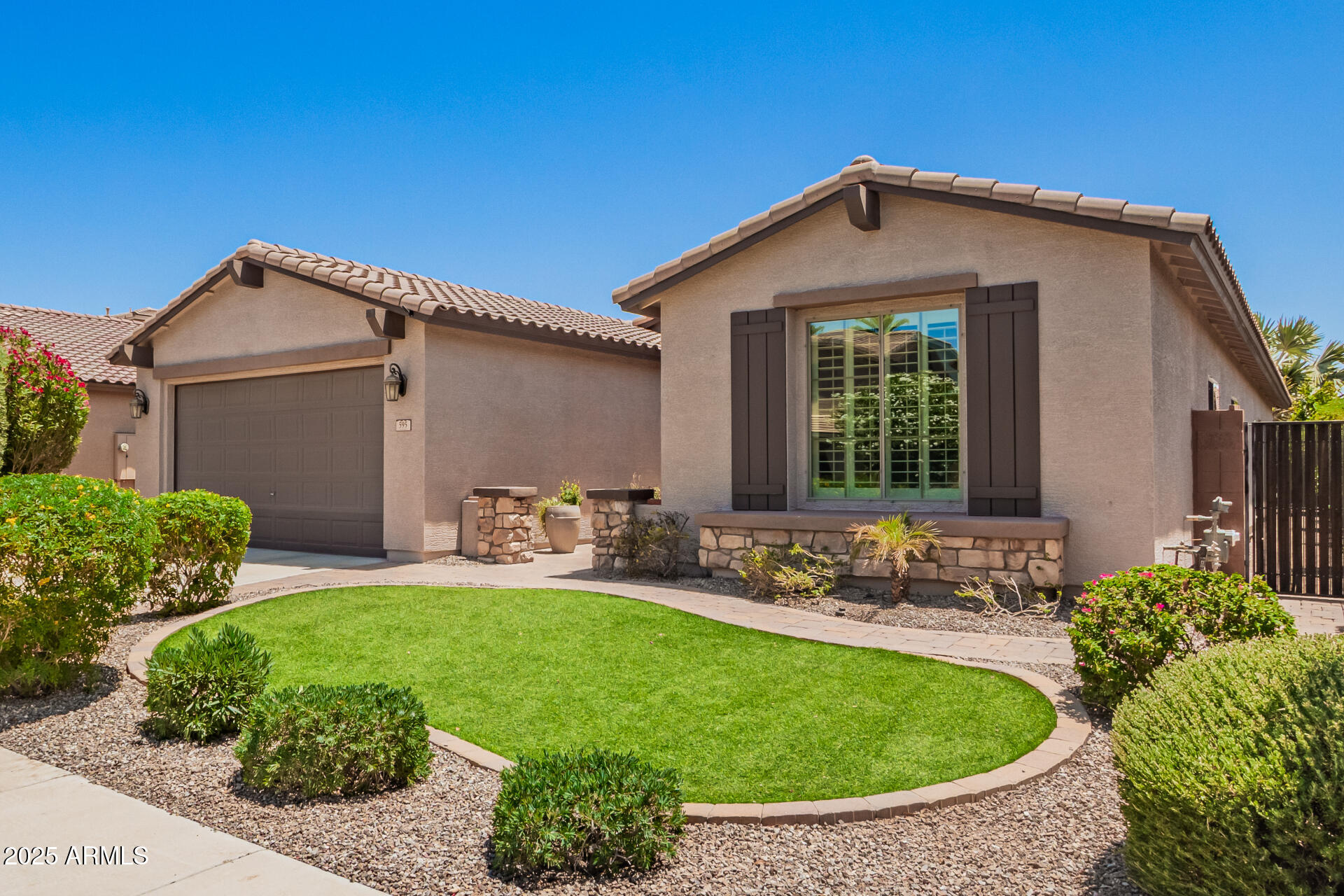 Homes 1 595 W DRAGON TREE Avenue