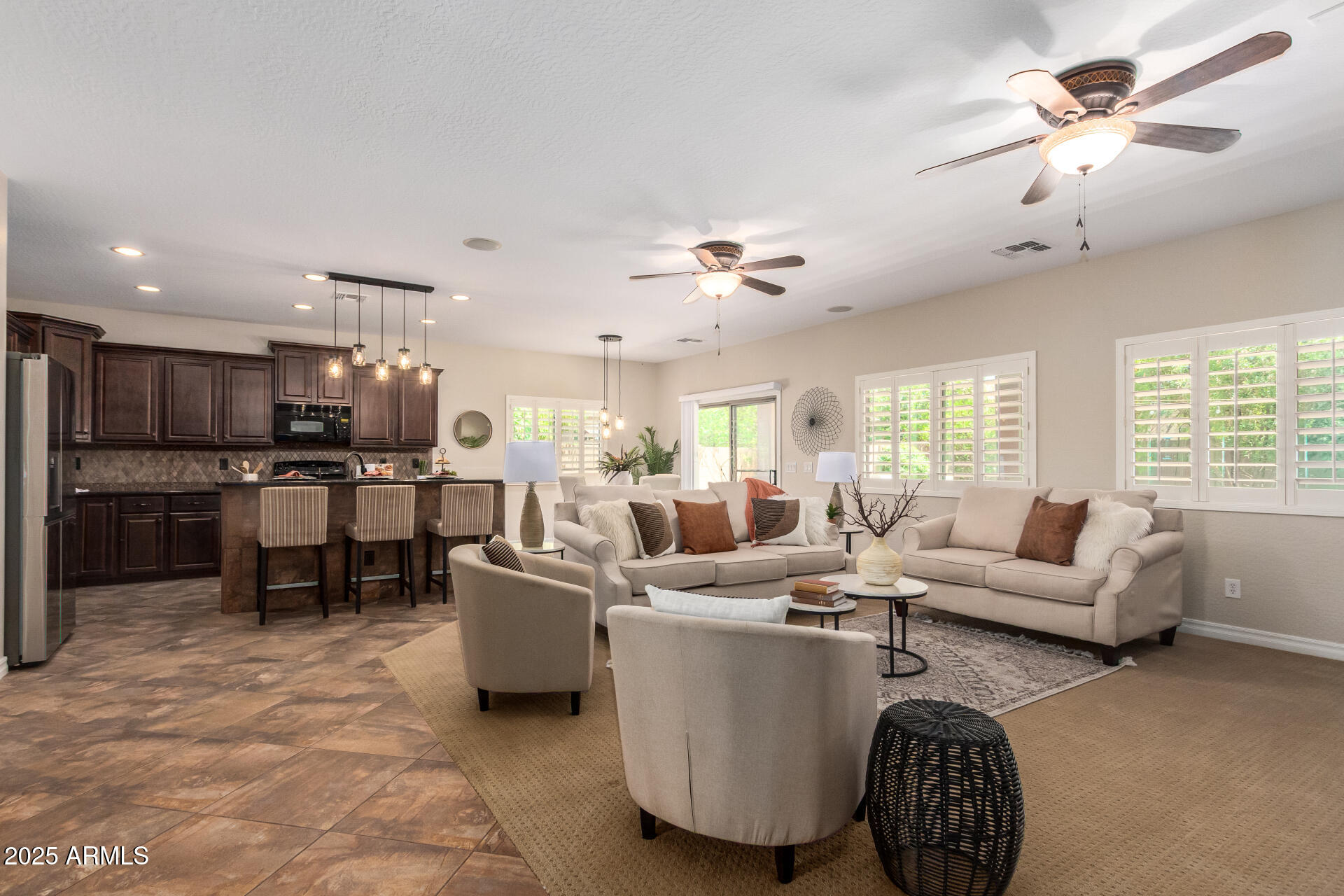 Homes 4 595 W DRAGON TREE Avenue
