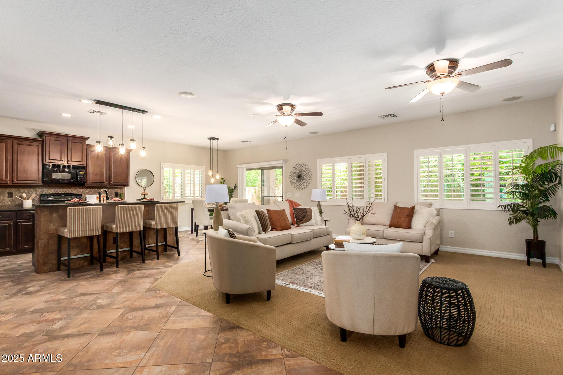 Homes 3 595 W DRAGON TREE Avenue