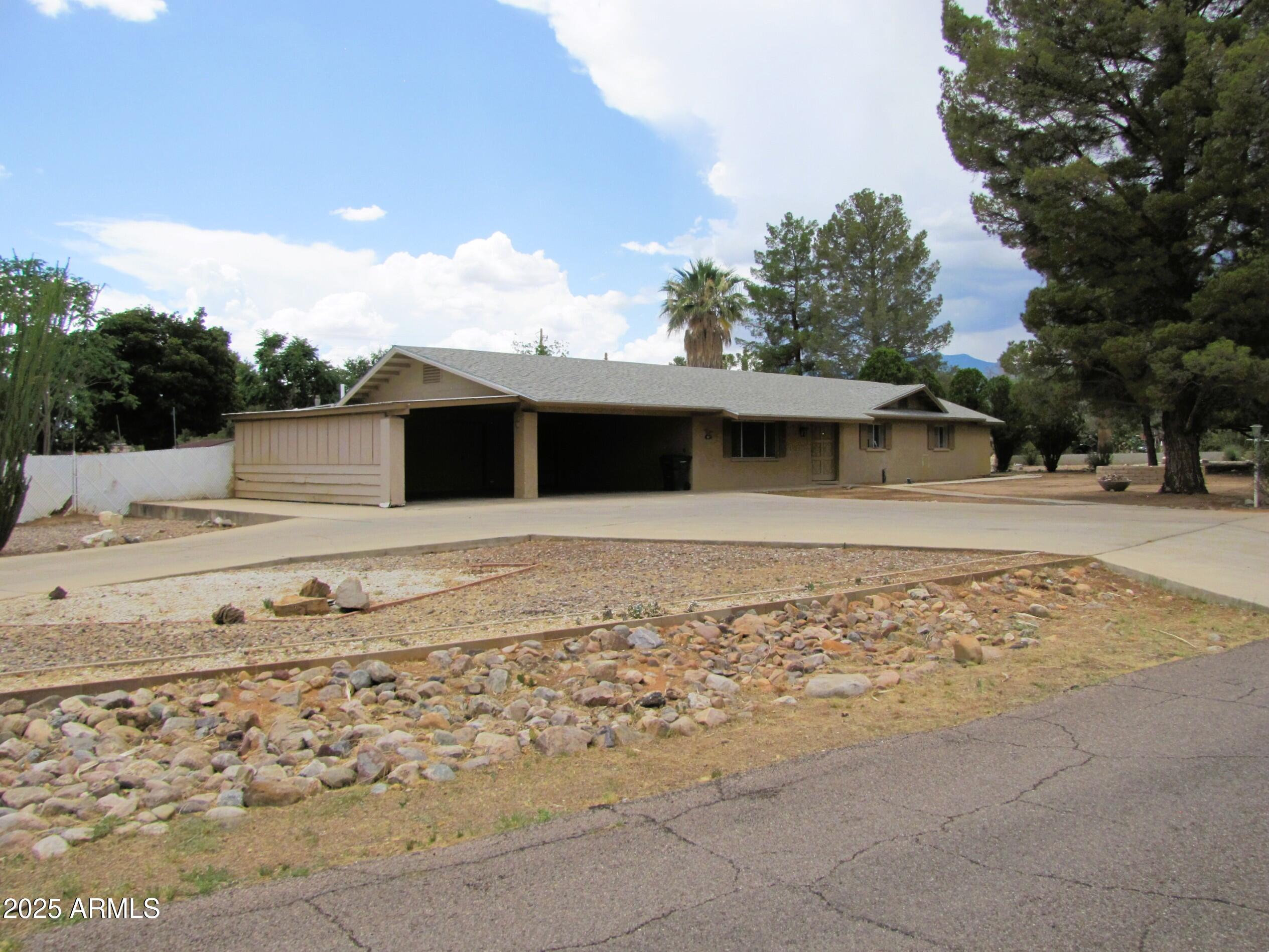 VILLAGE MEADOWS ESTATES - Residential Lease