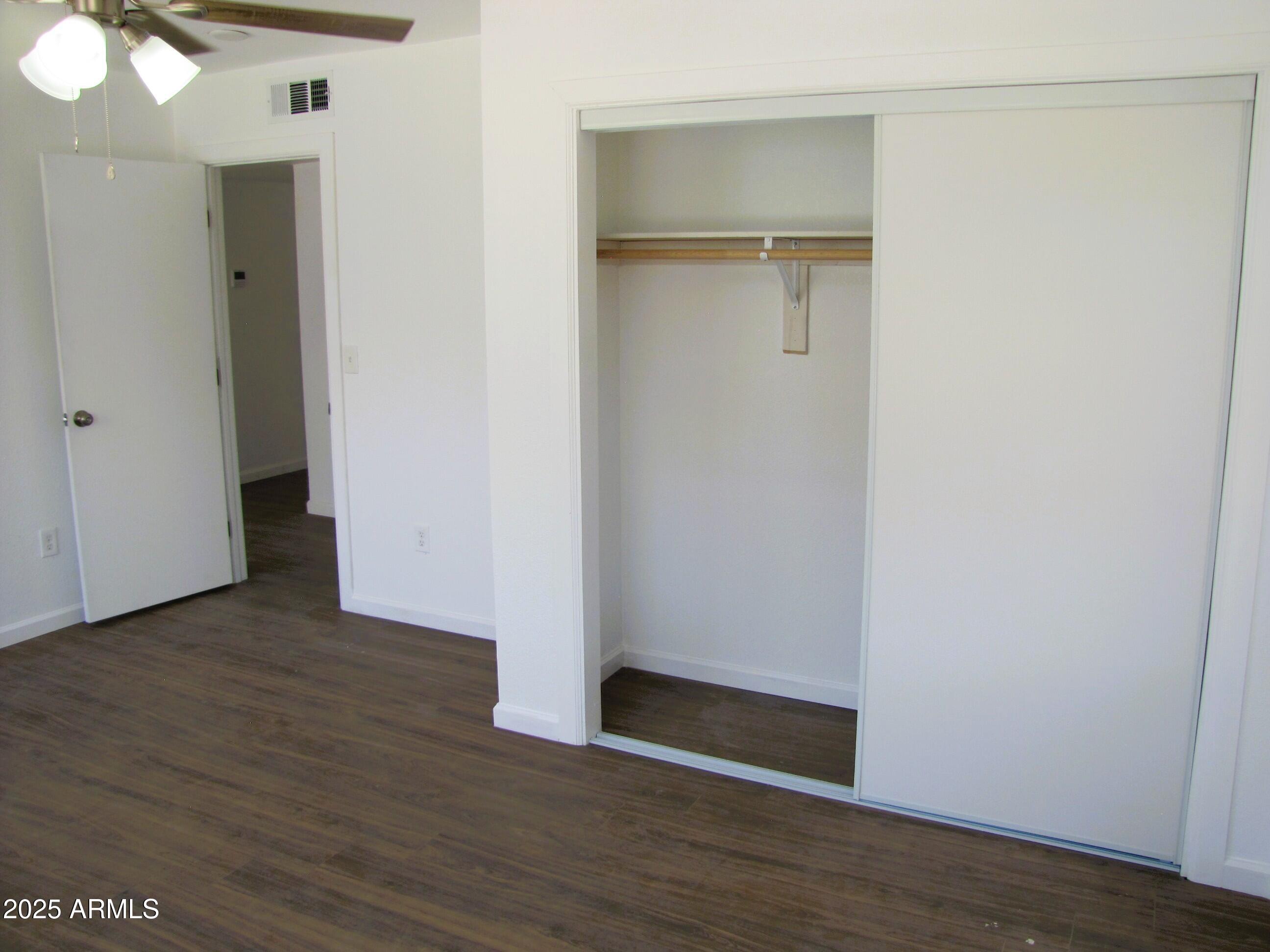 VILLAGE MEADOWS ESTATES - Residential Lease