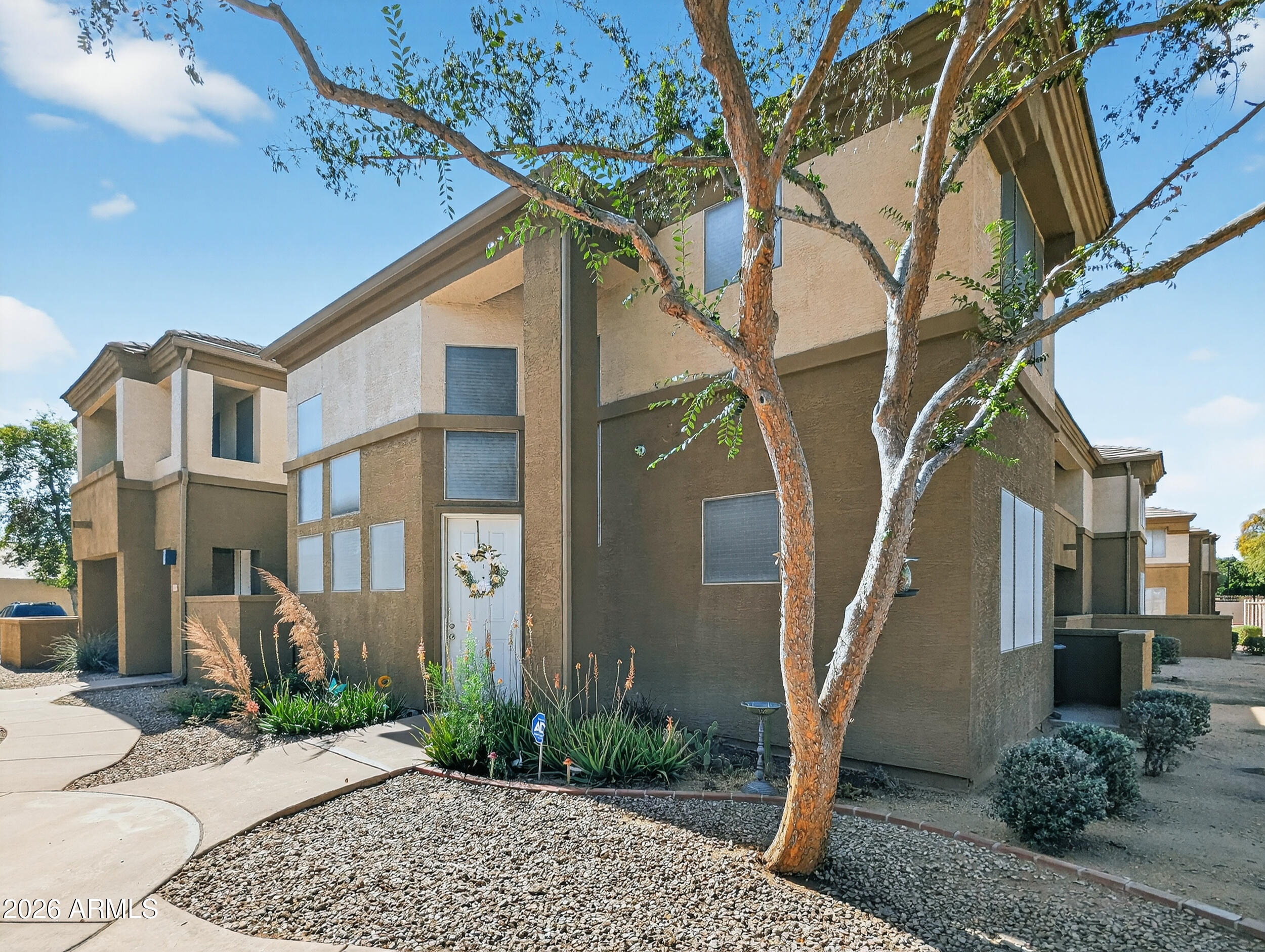 1445 E BROADWAY Road 106