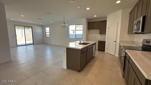 24234 W HILTON Avenue