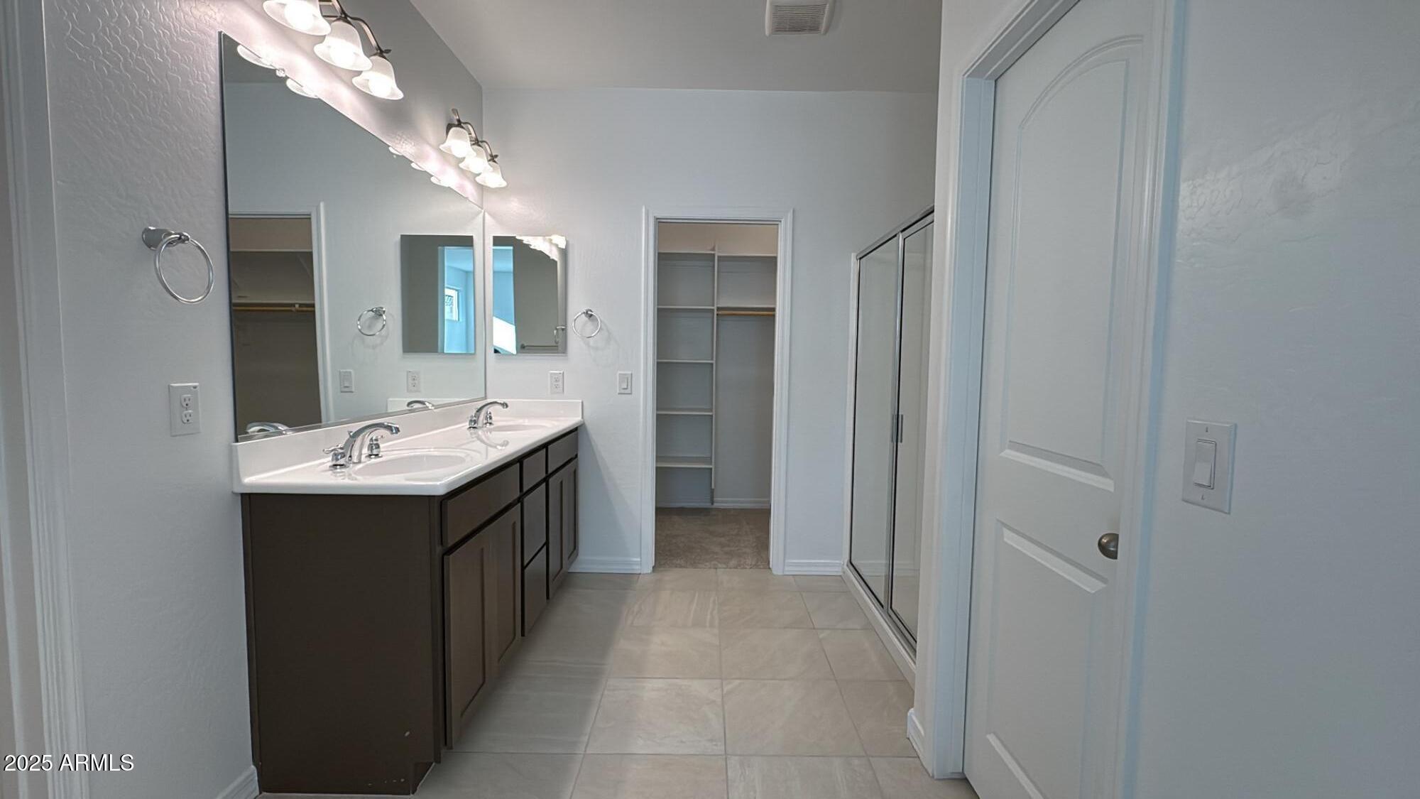 24234 W HILTON Avenue