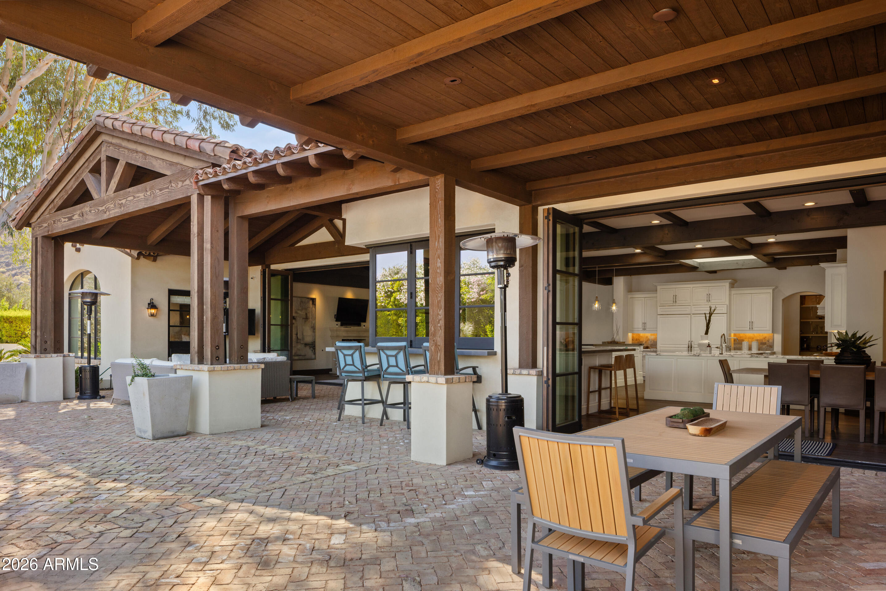 5024 E DESERT PARK Lane