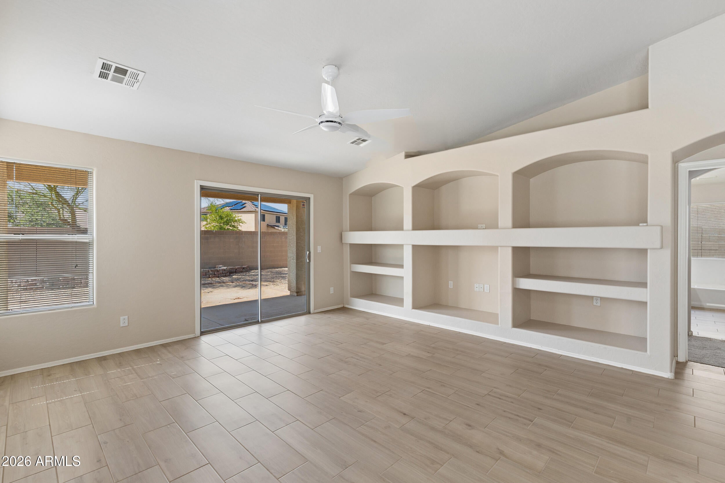 1576 E GABRILLA Drive