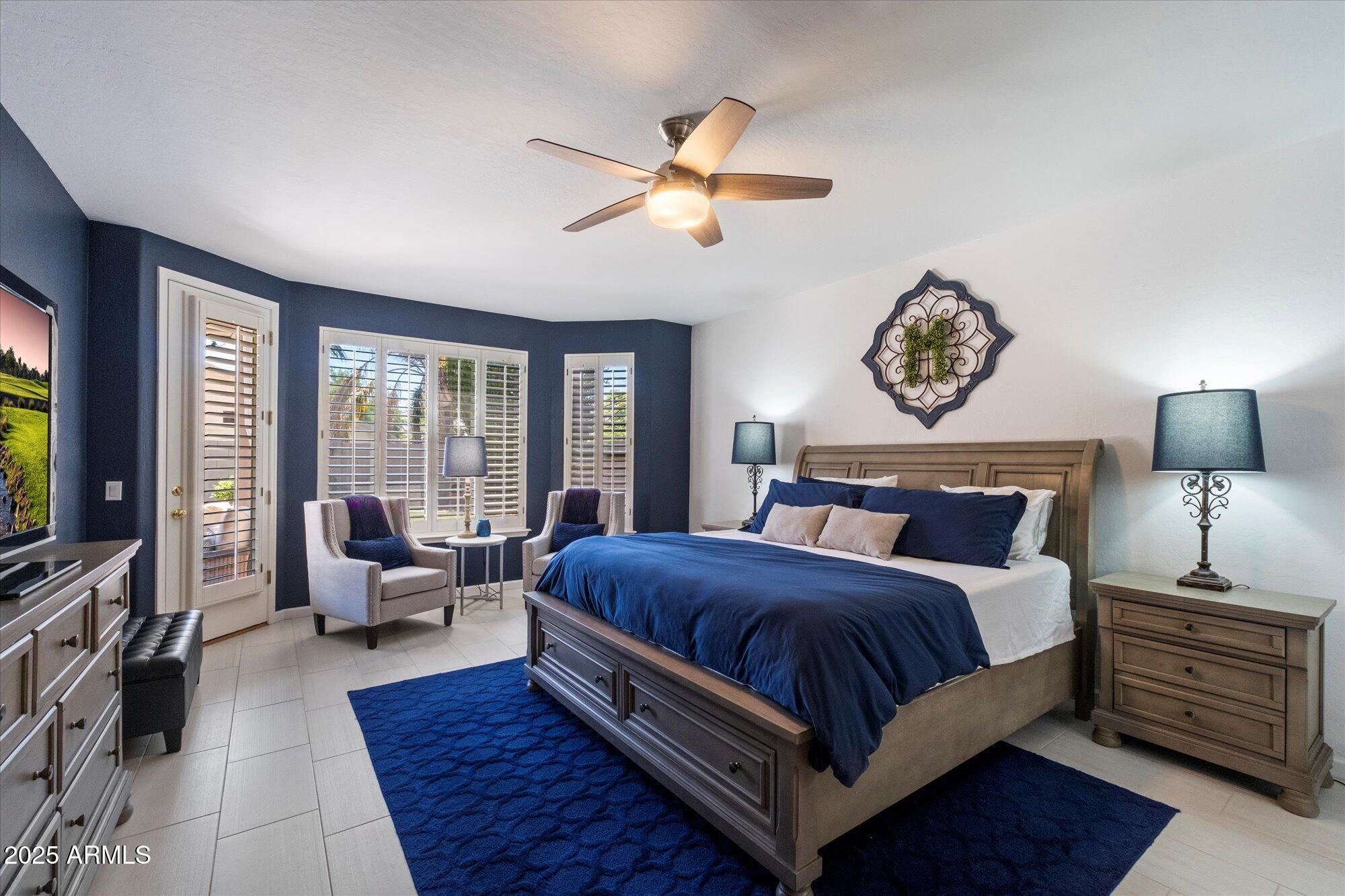 4569 E LARIAT Lane