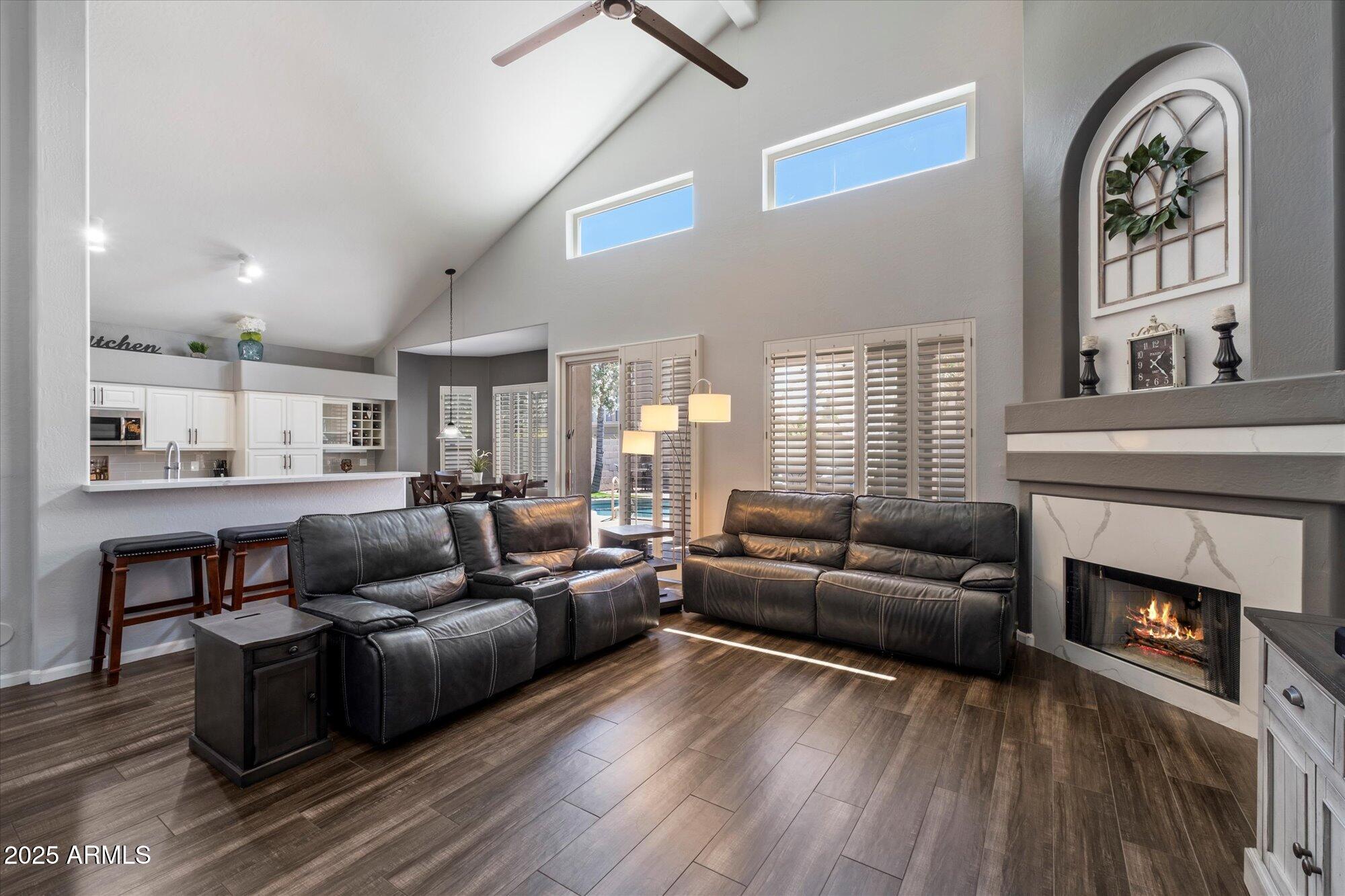 4569 E LARIAT Lane