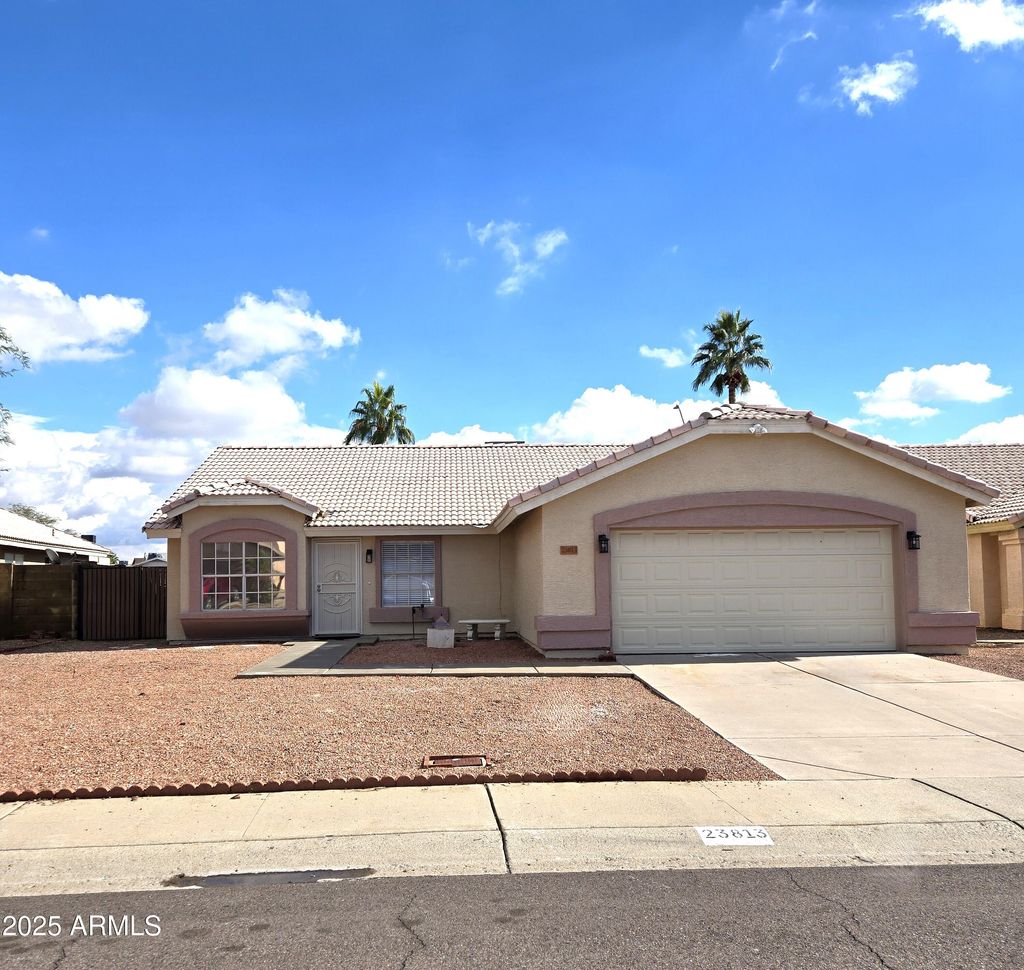 Photo of 23813 N 39th Lane, Glendale, AZ 85310 (MLS # 6950905)