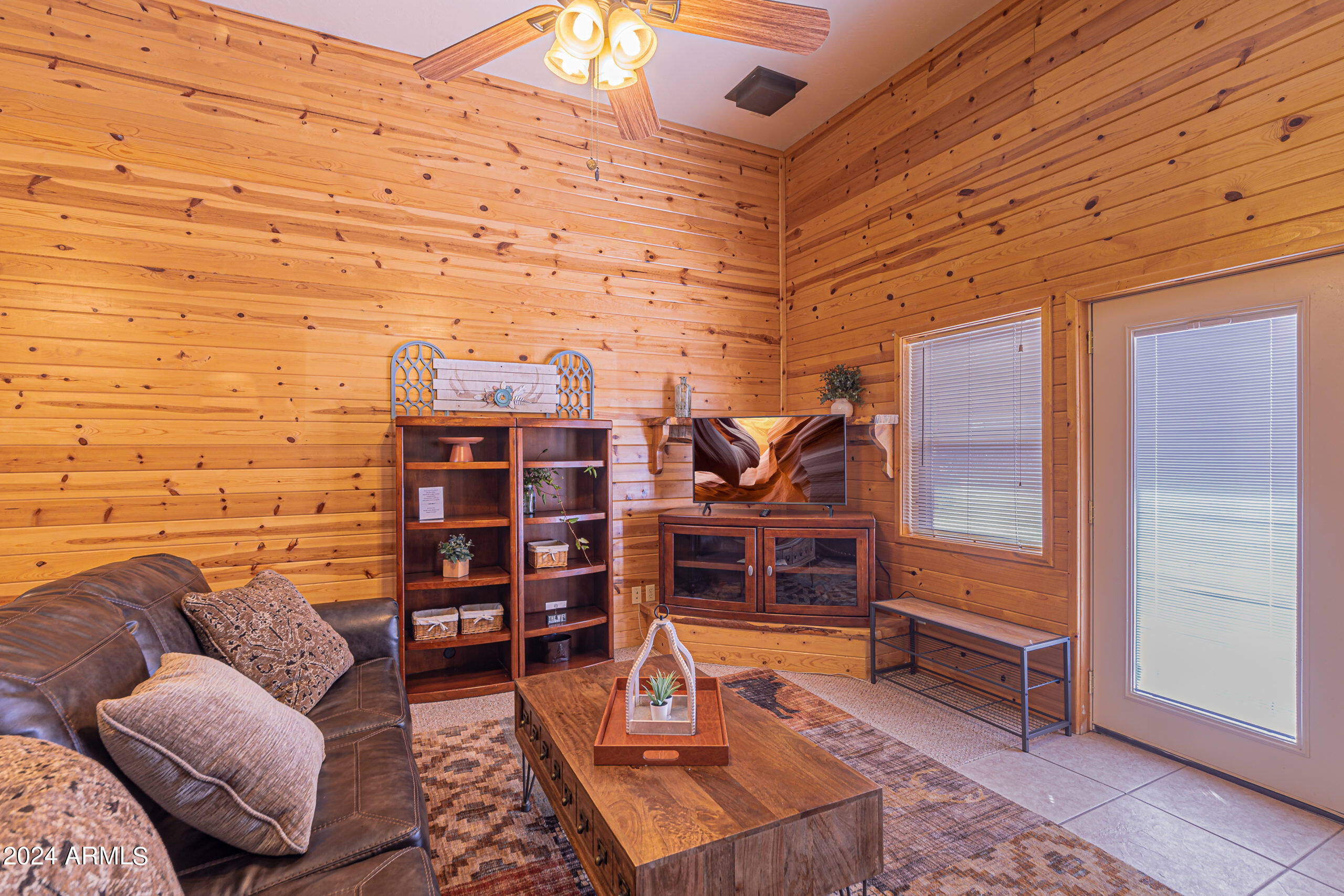 1042 S HUNTER CREEK Drive 1