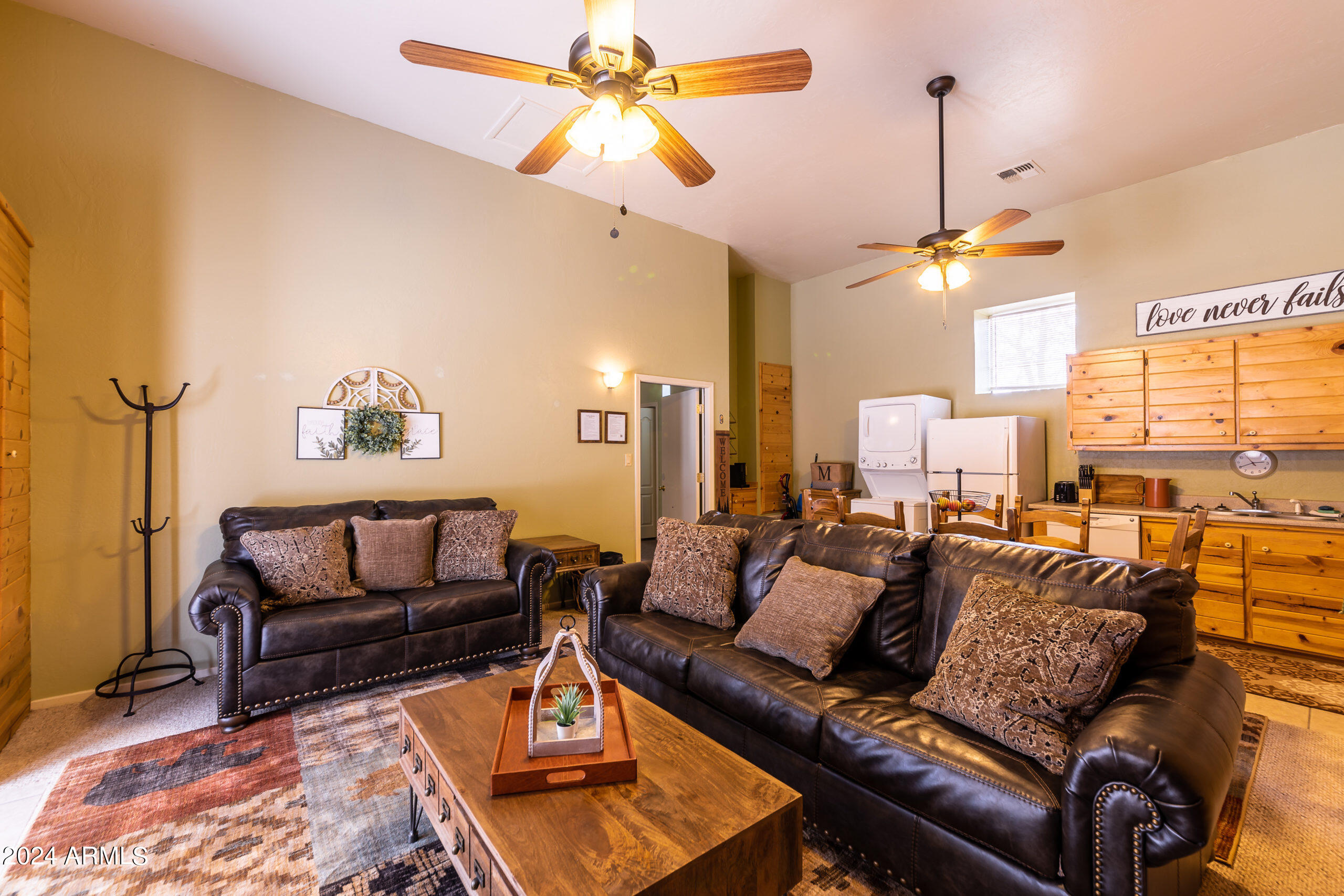 1042 S HUNTER CREEK Drive 1