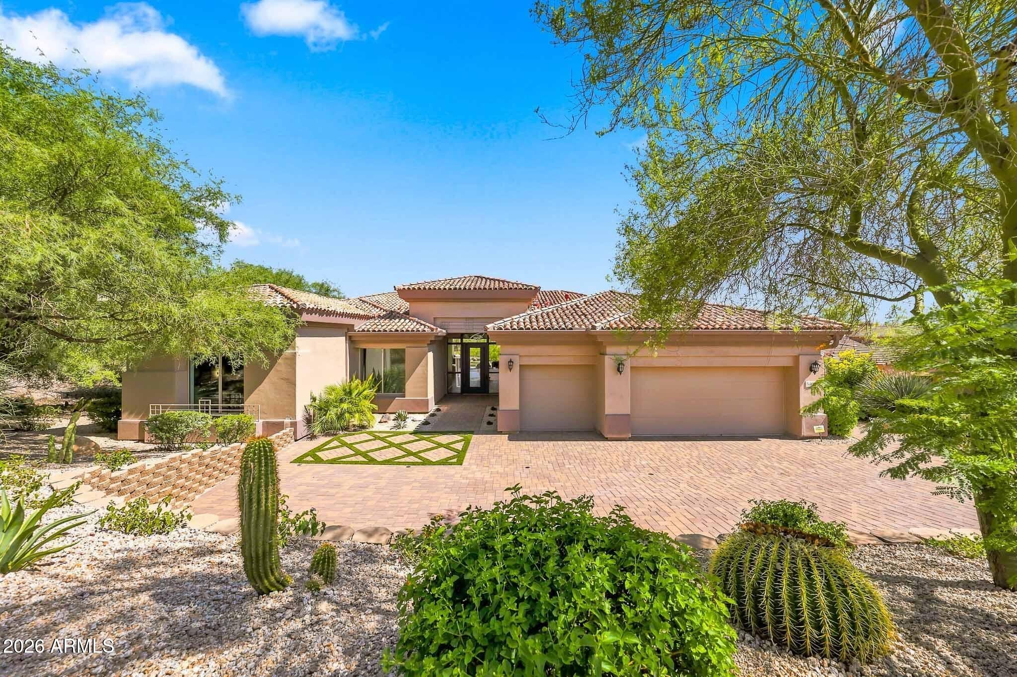 34617 N DESERT RIDGE Drive