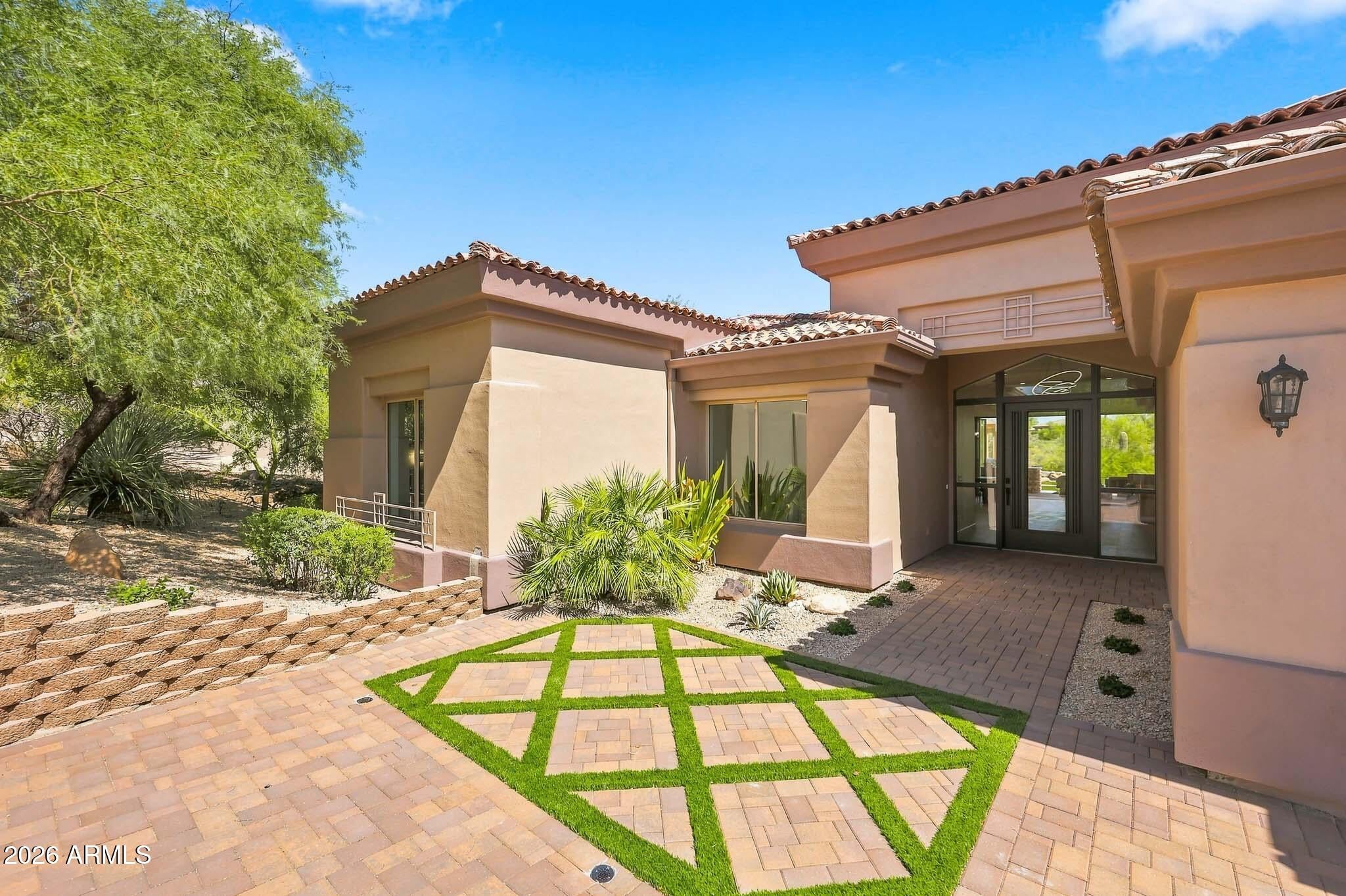 34617 N DESERT RIDGE Drive