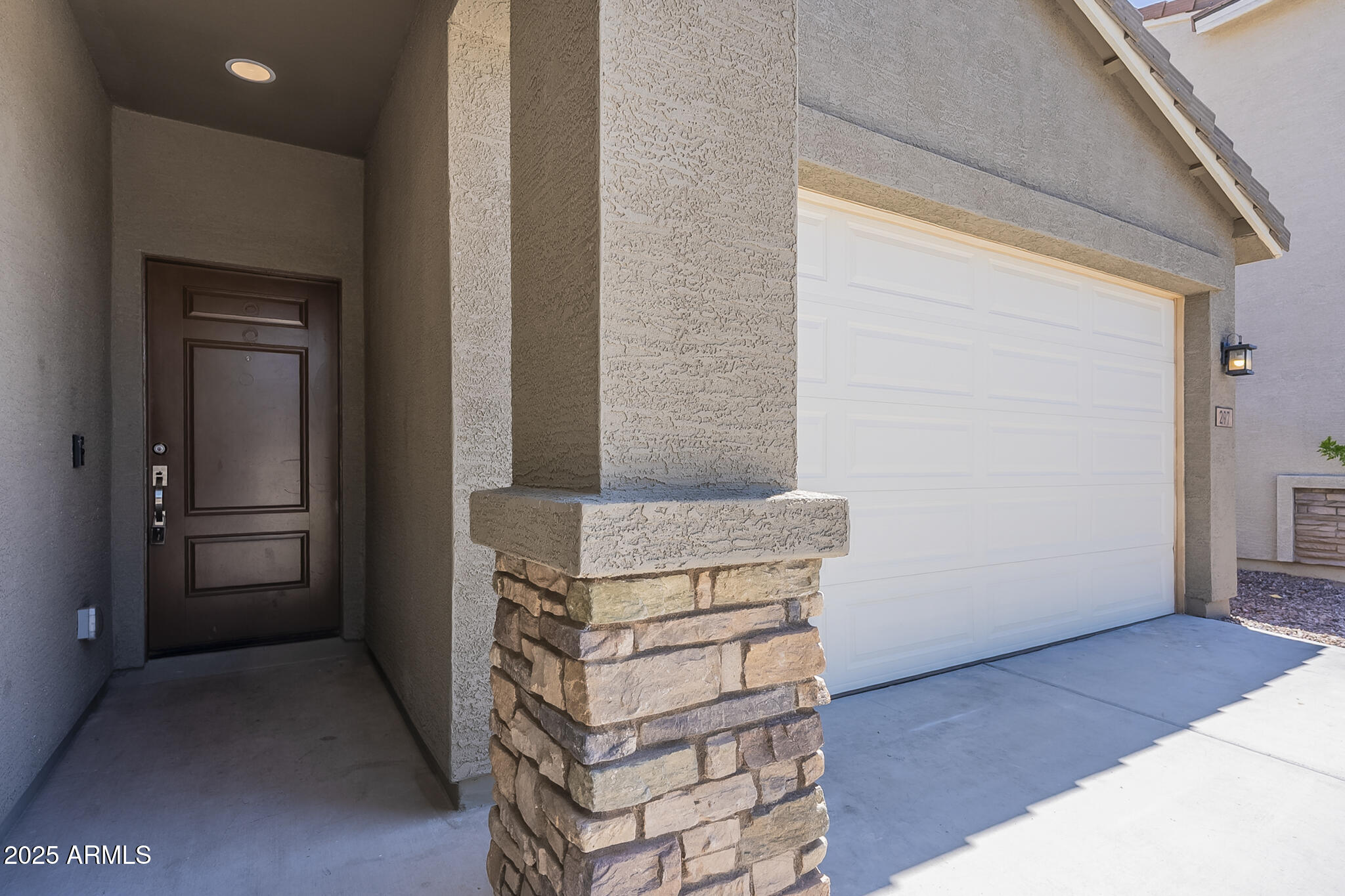 297 W NIKITA Drive