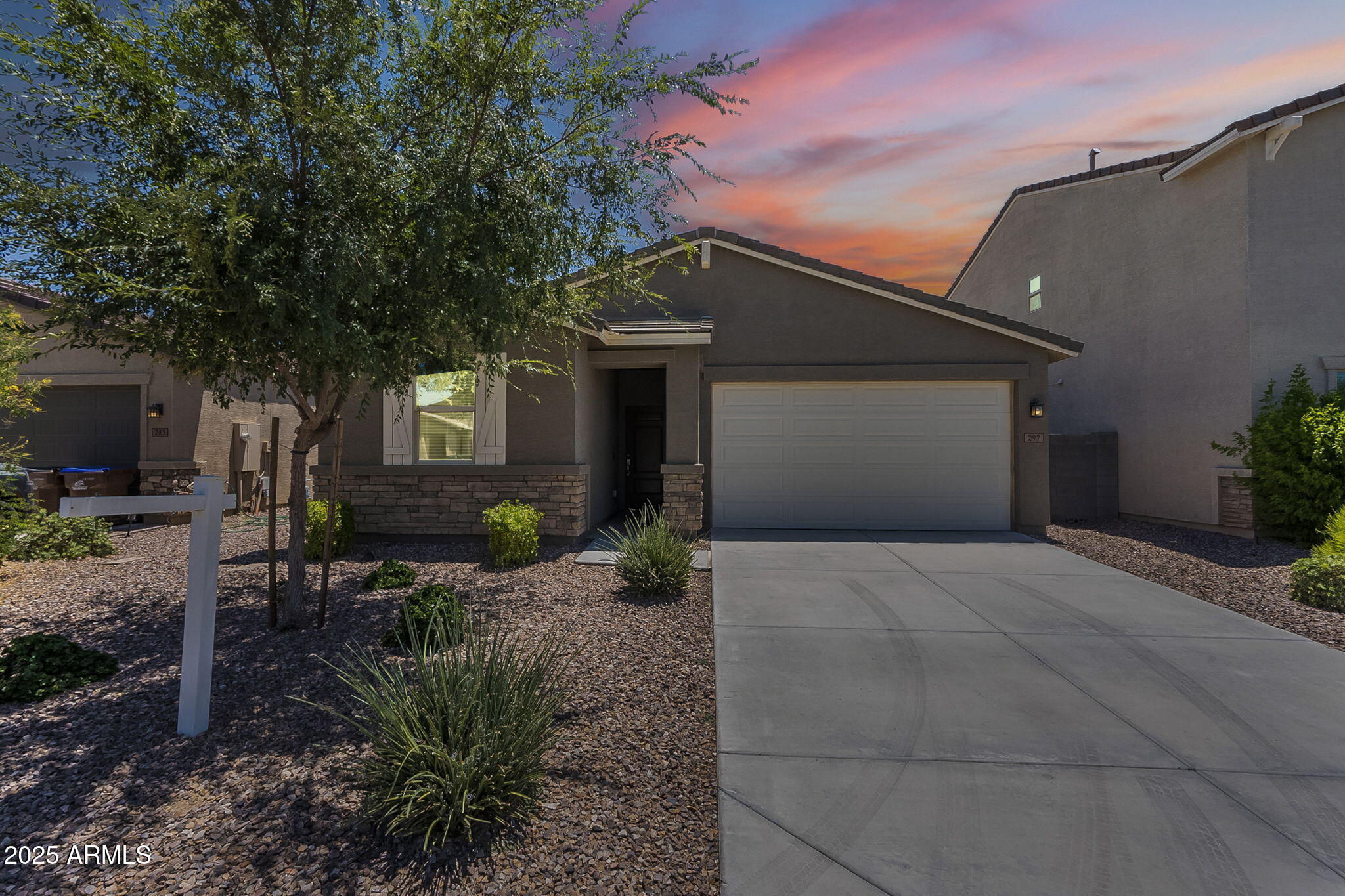 297 W NIKITA Drive