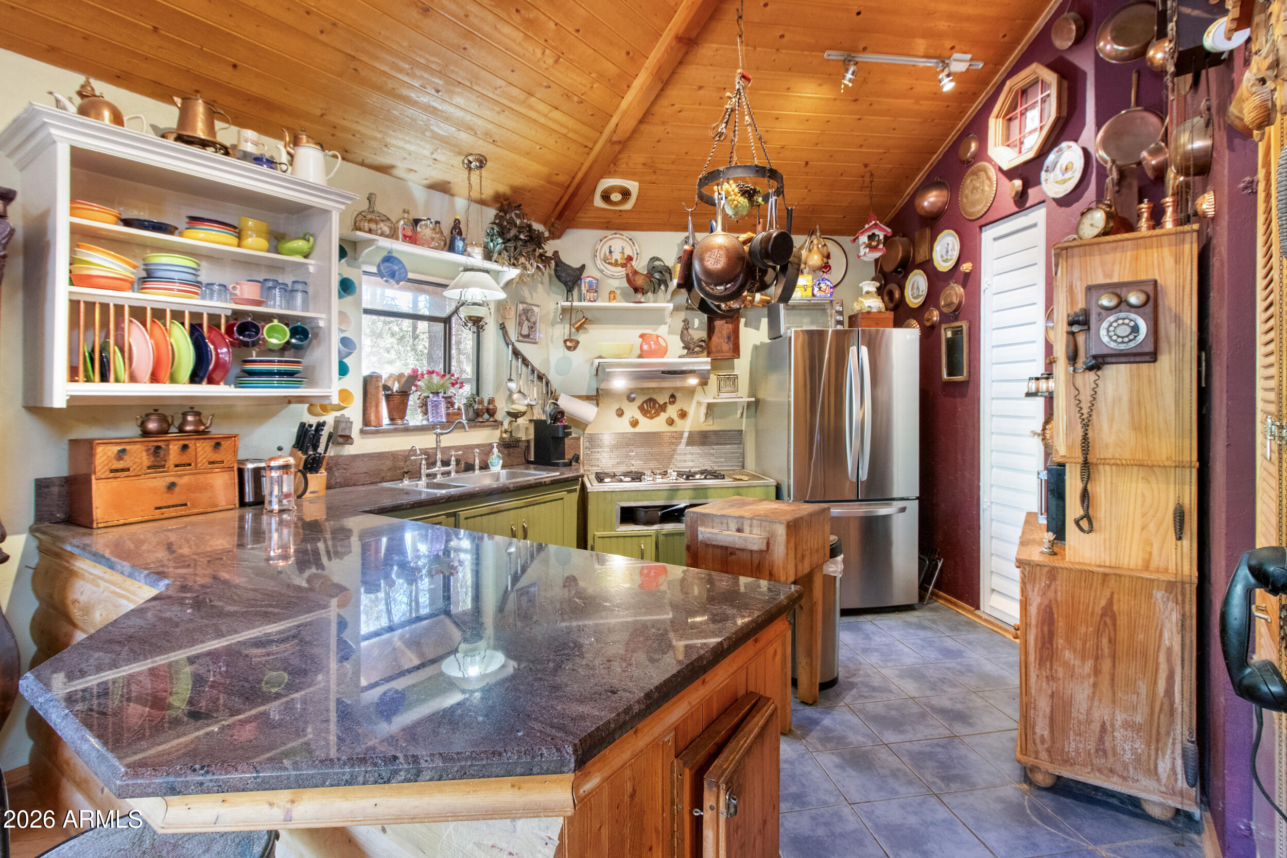STRAWBERRY KNOLLS - Residential