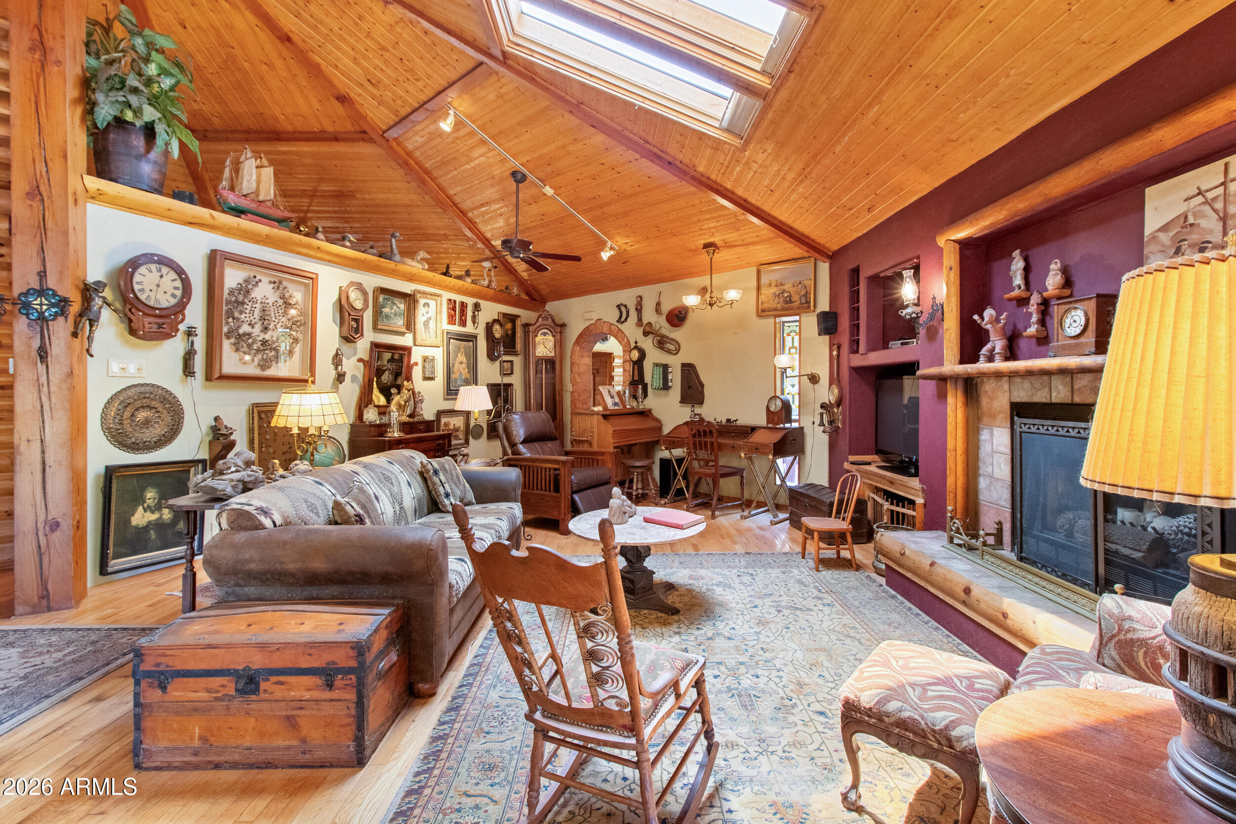 STRAWBERRY KNOLLS - Residential