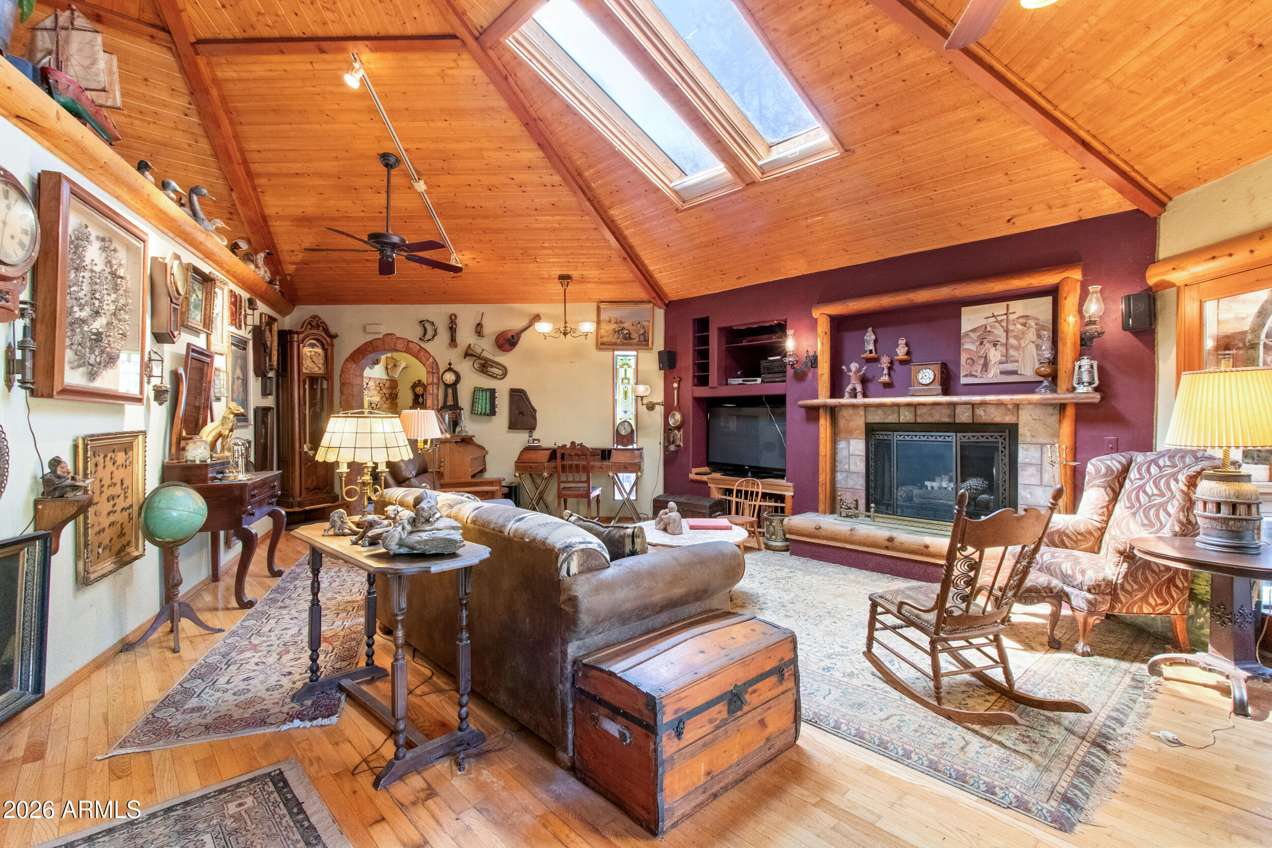 STRAWBERRY KNOLLS - Residential